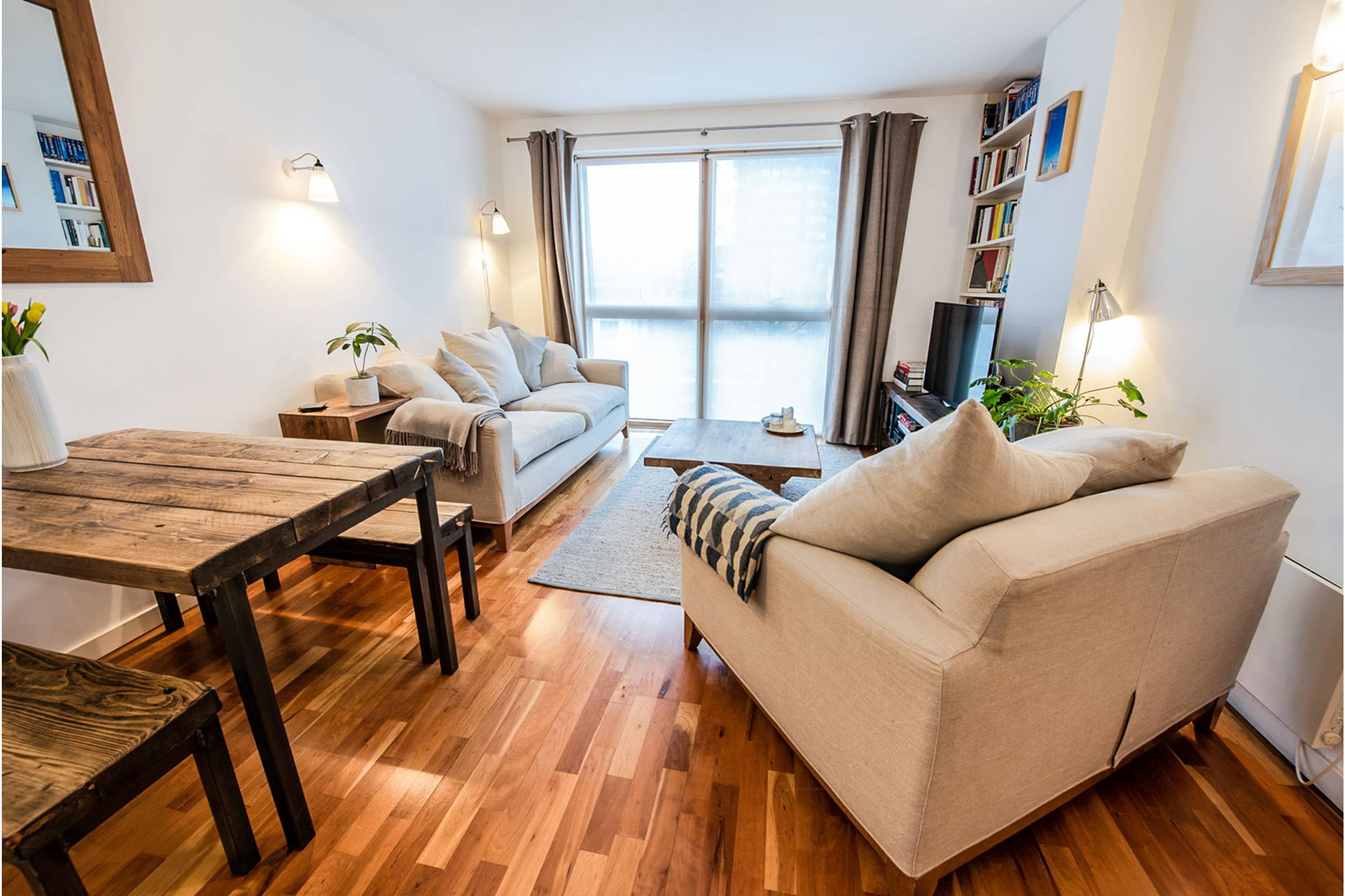 Lounge / Kitchen