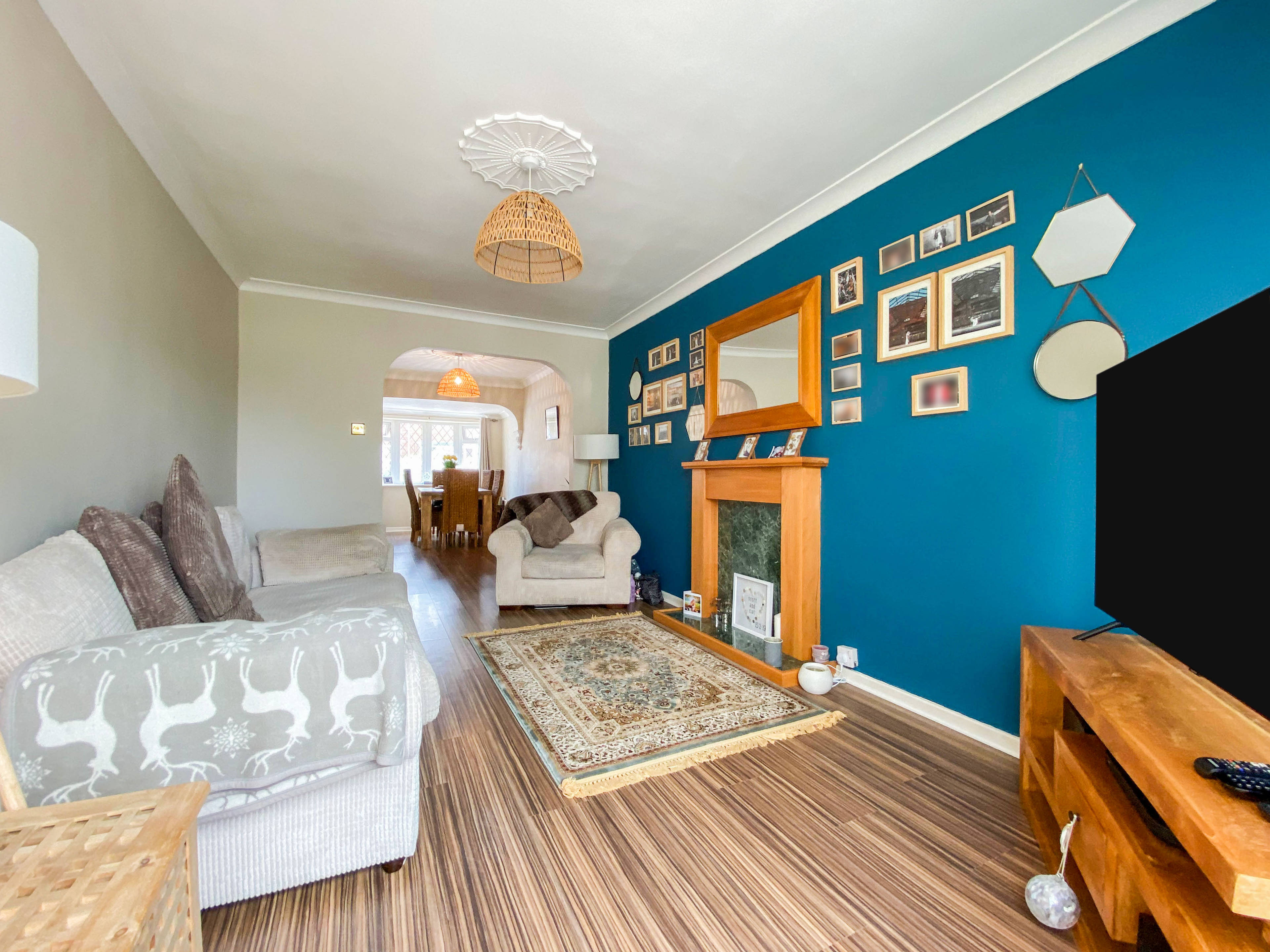 Lounge/Dining Room