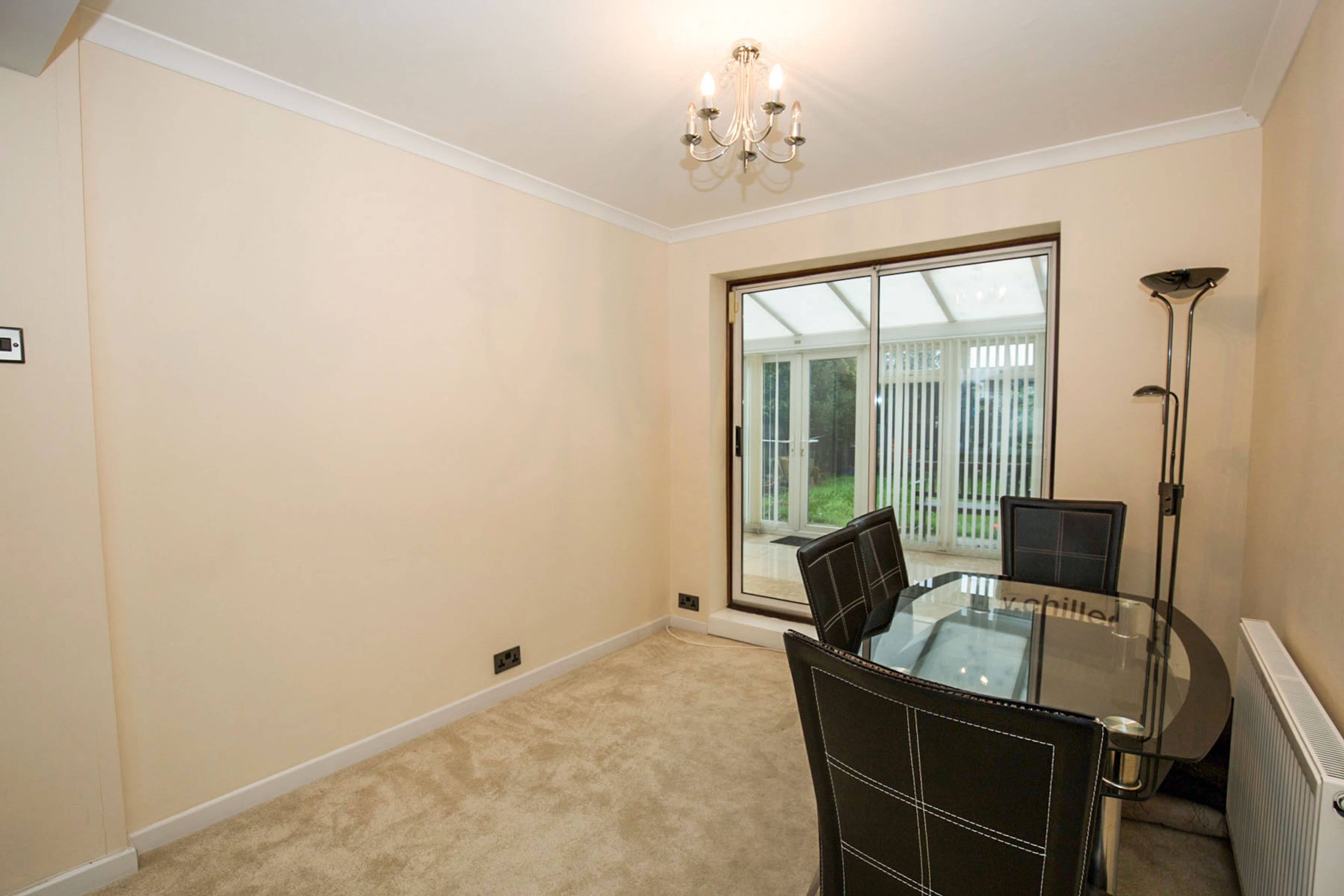 Lounge/Dining Room