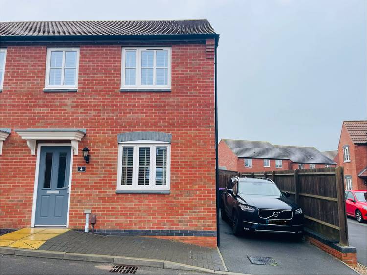 3 bedroom semi-detached house