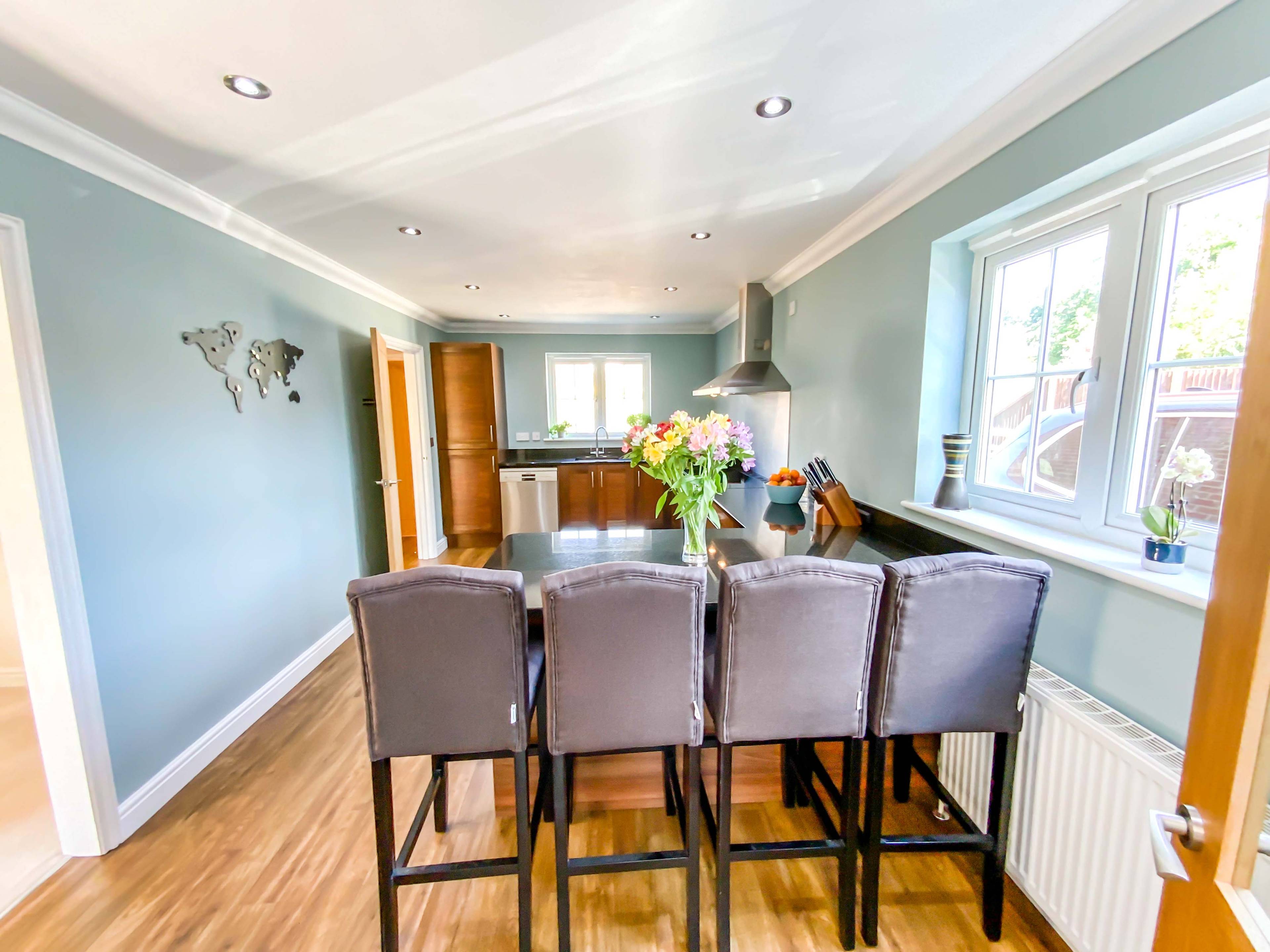Kitchen/Breakfast