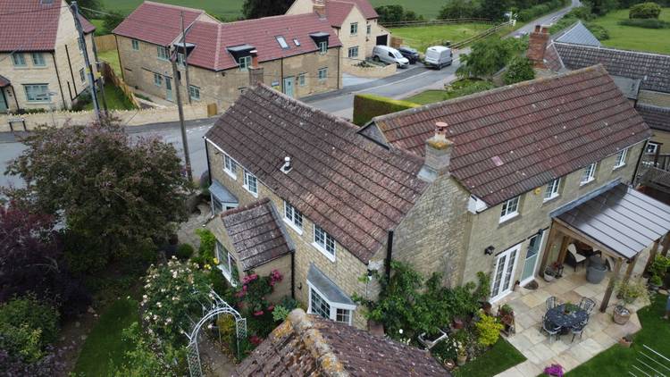 4 bedroom detached house