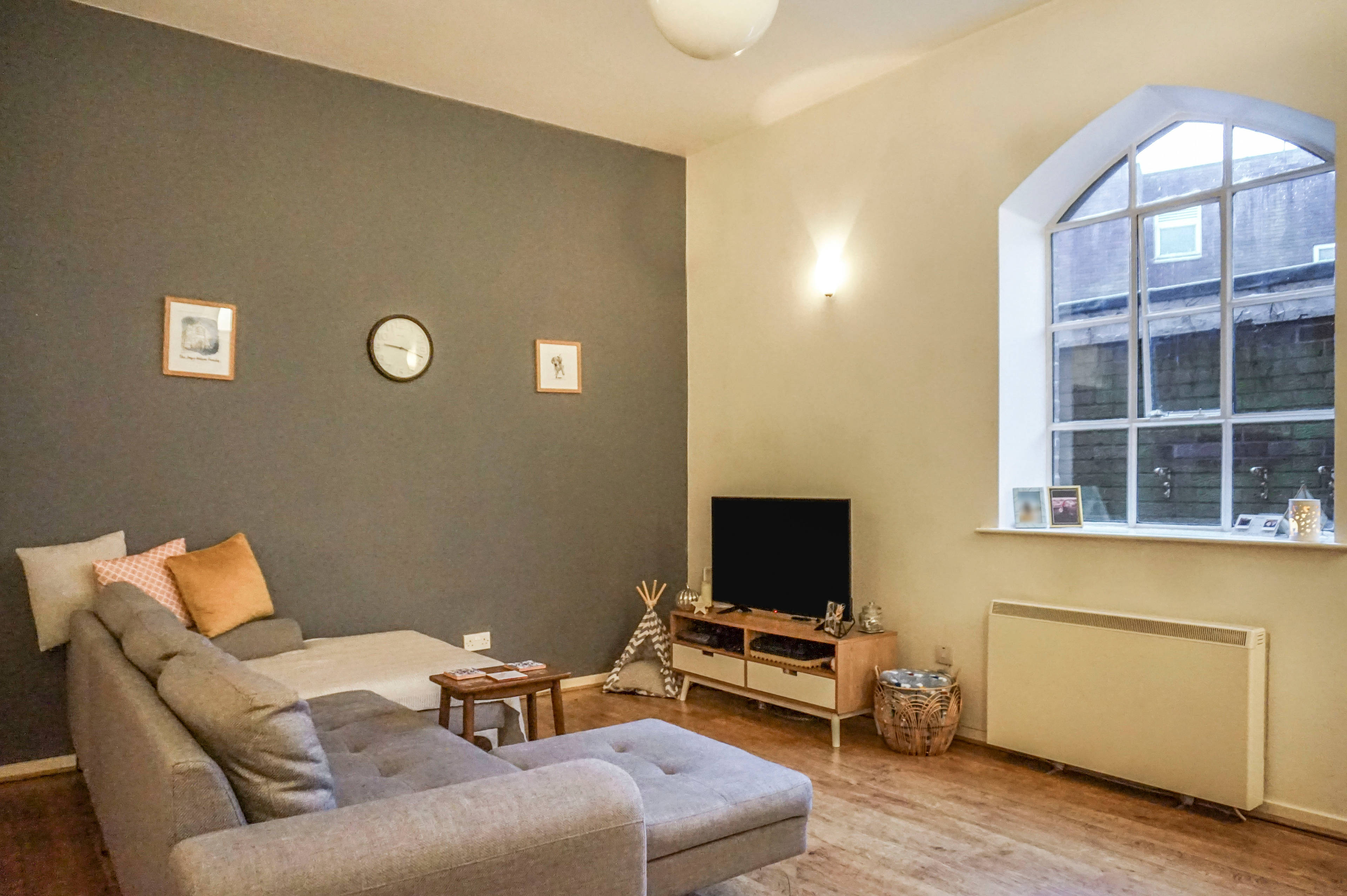 Lounge / Kitchen