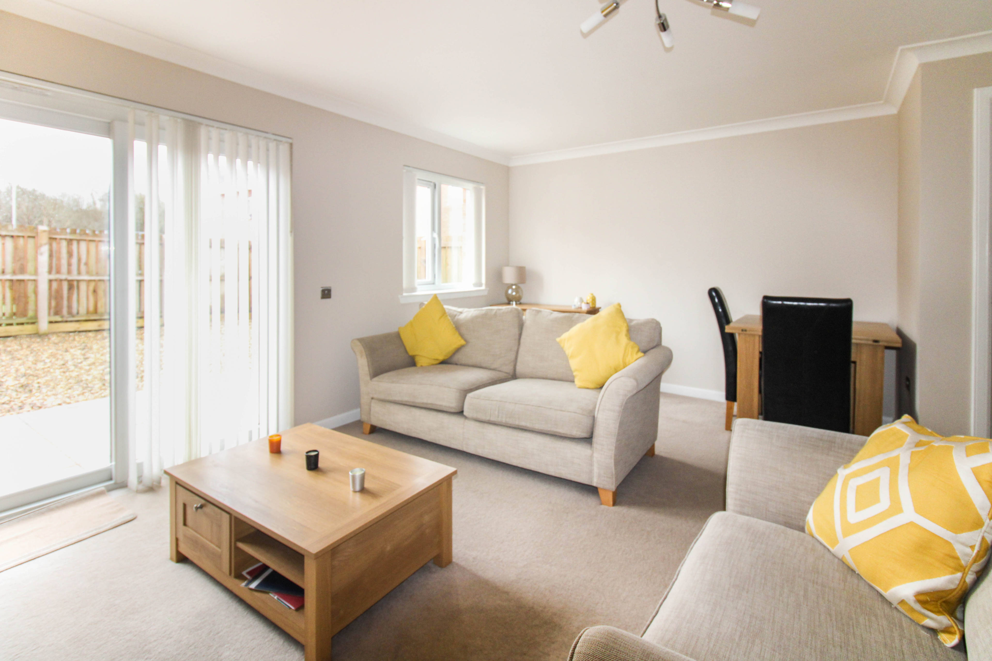 Lounge/Dining Room