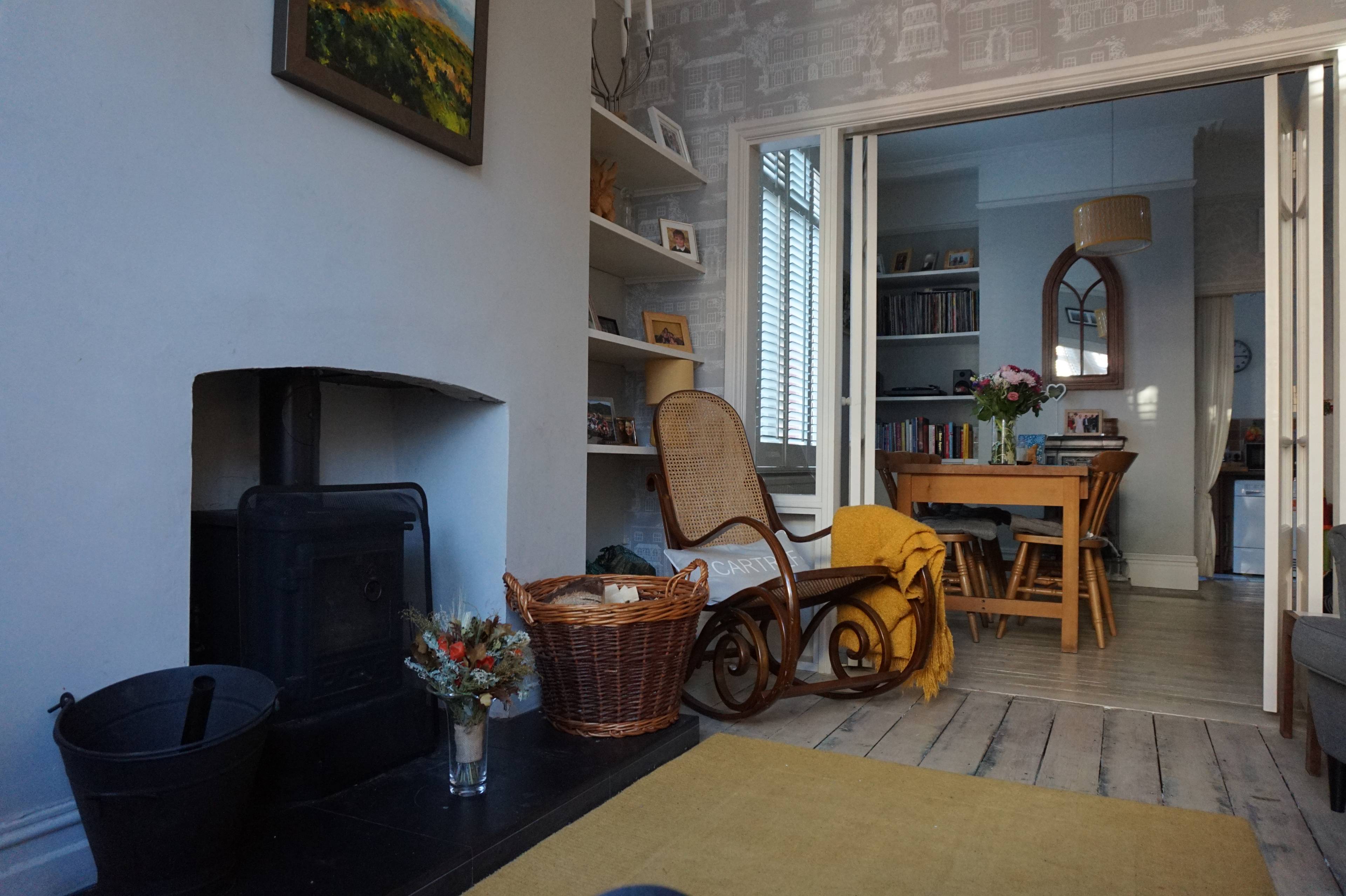 Lounge/Dining Room
