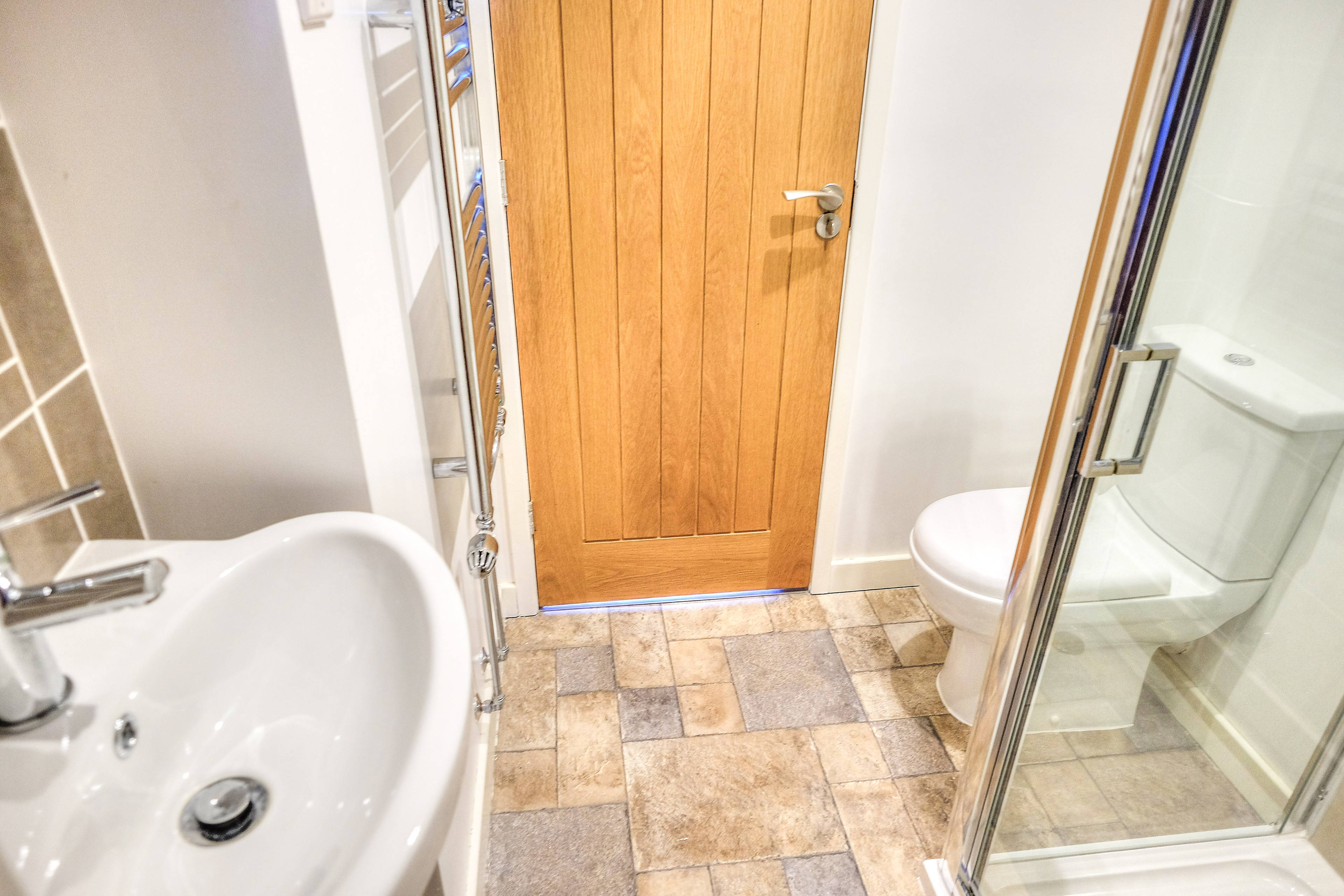 Jack & Jill En-suite