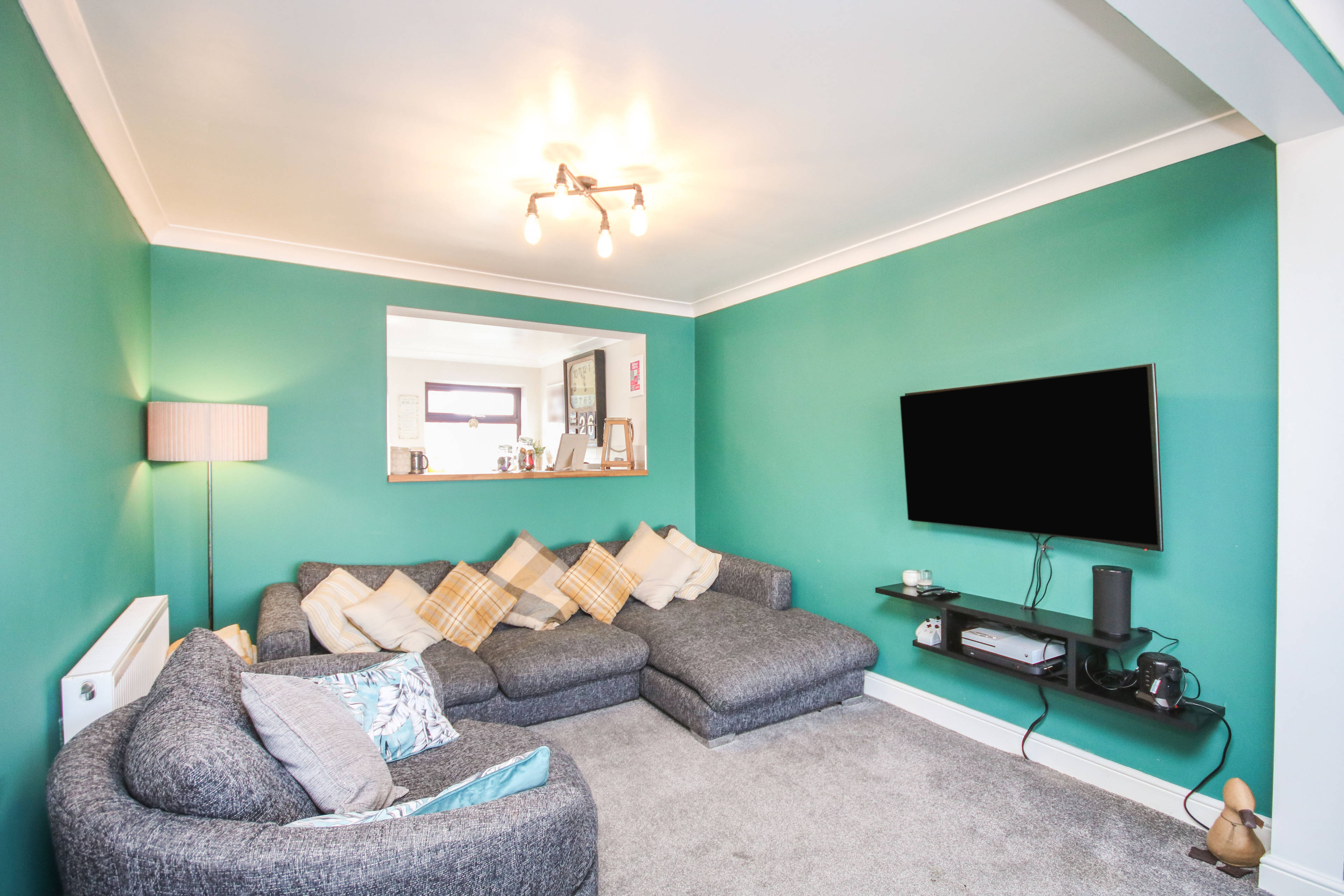 Lounge/Dining Room