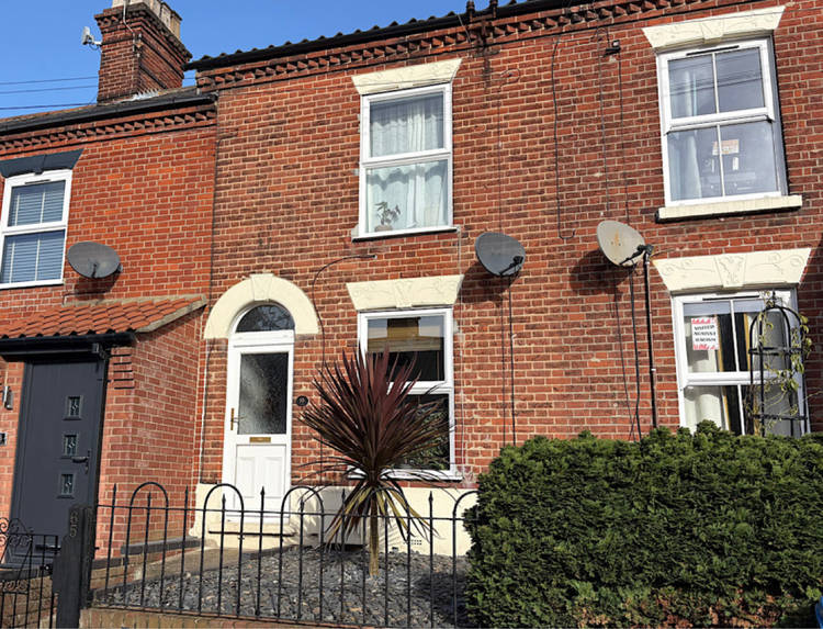 2 bedroom terraced house