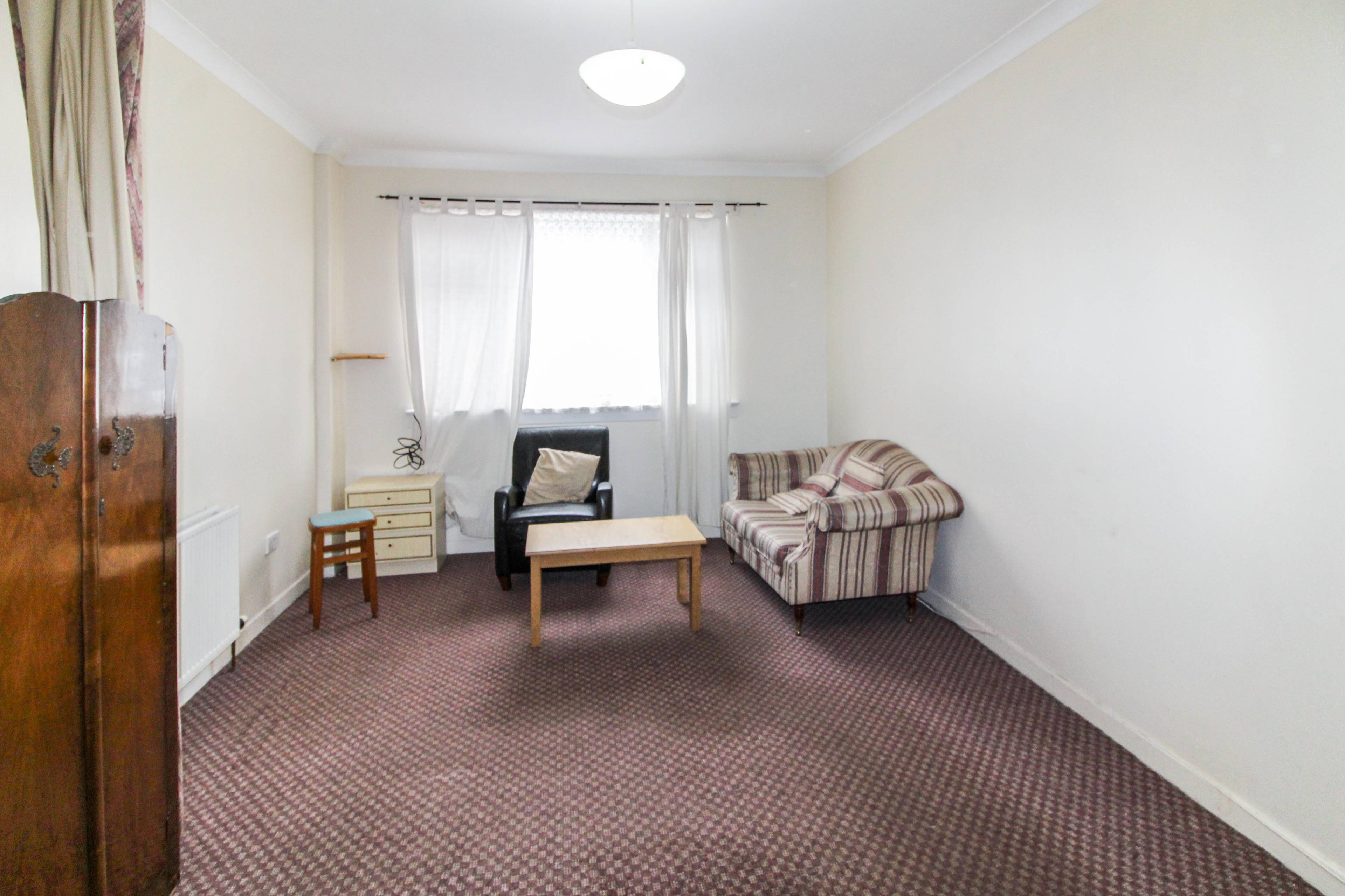 Bedroom/Lounge