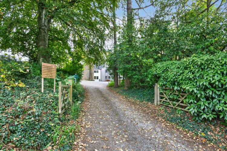 4 bedroom semi-detached house