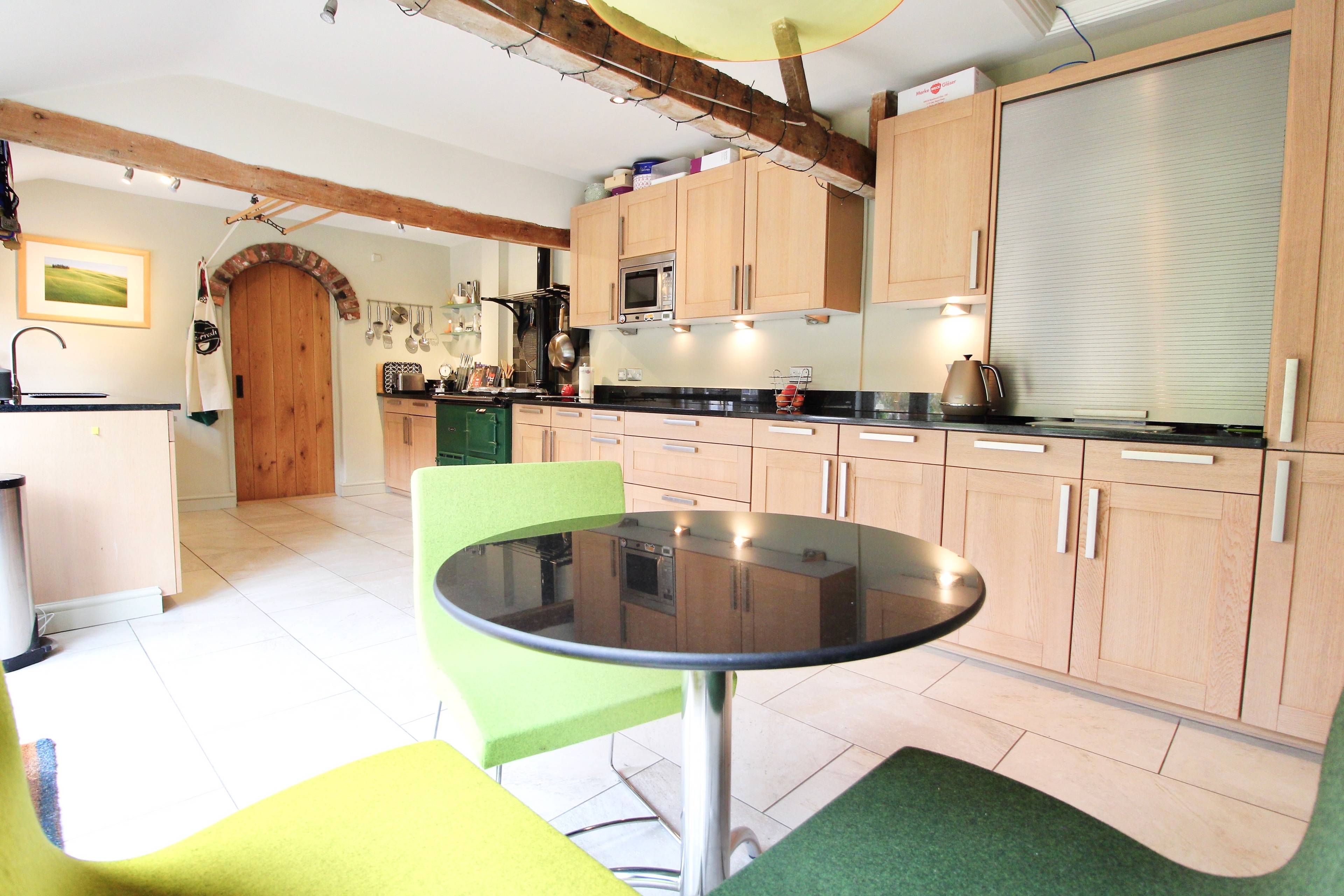 Kitchen/Breakfast