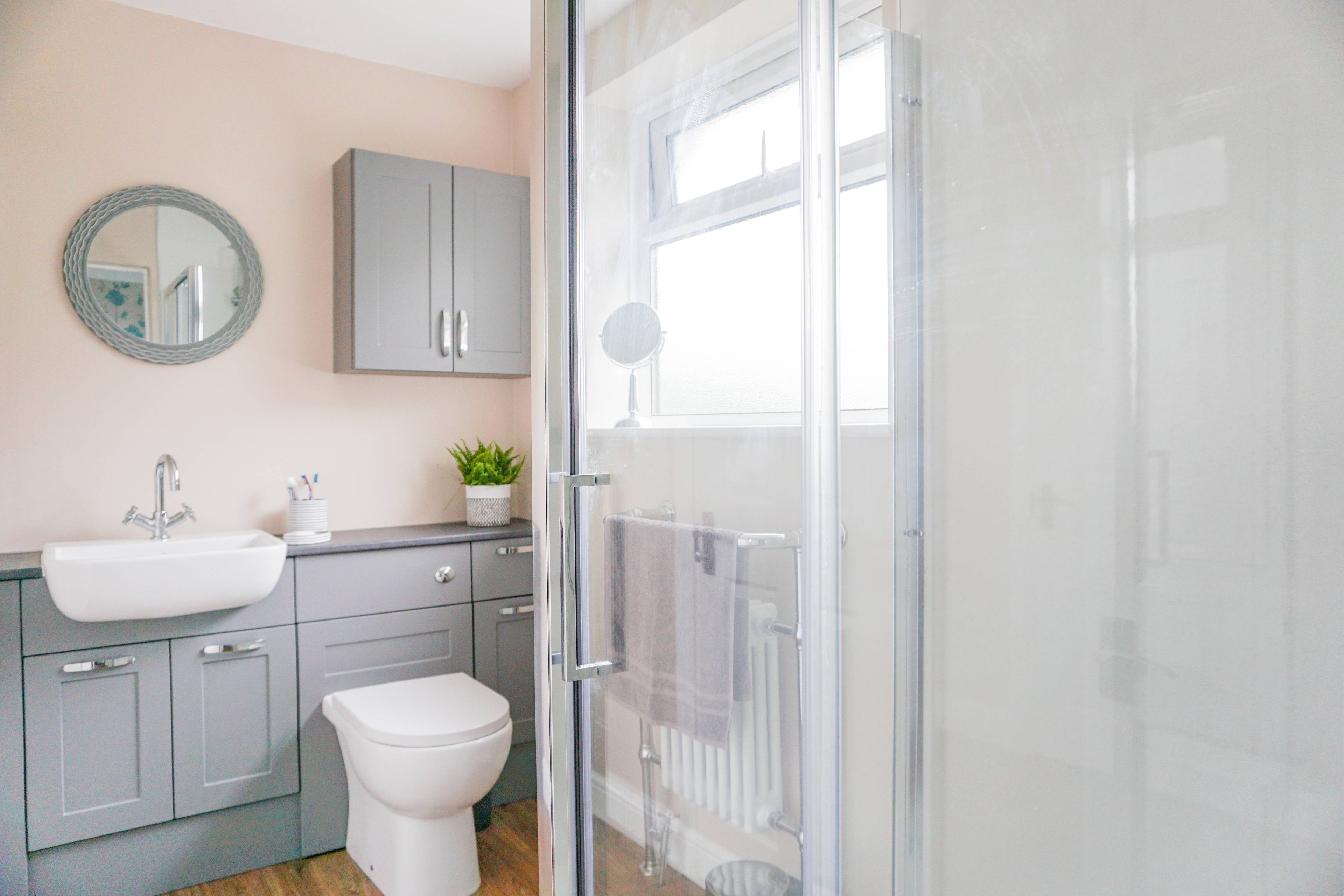 Jack & Jill En-suite