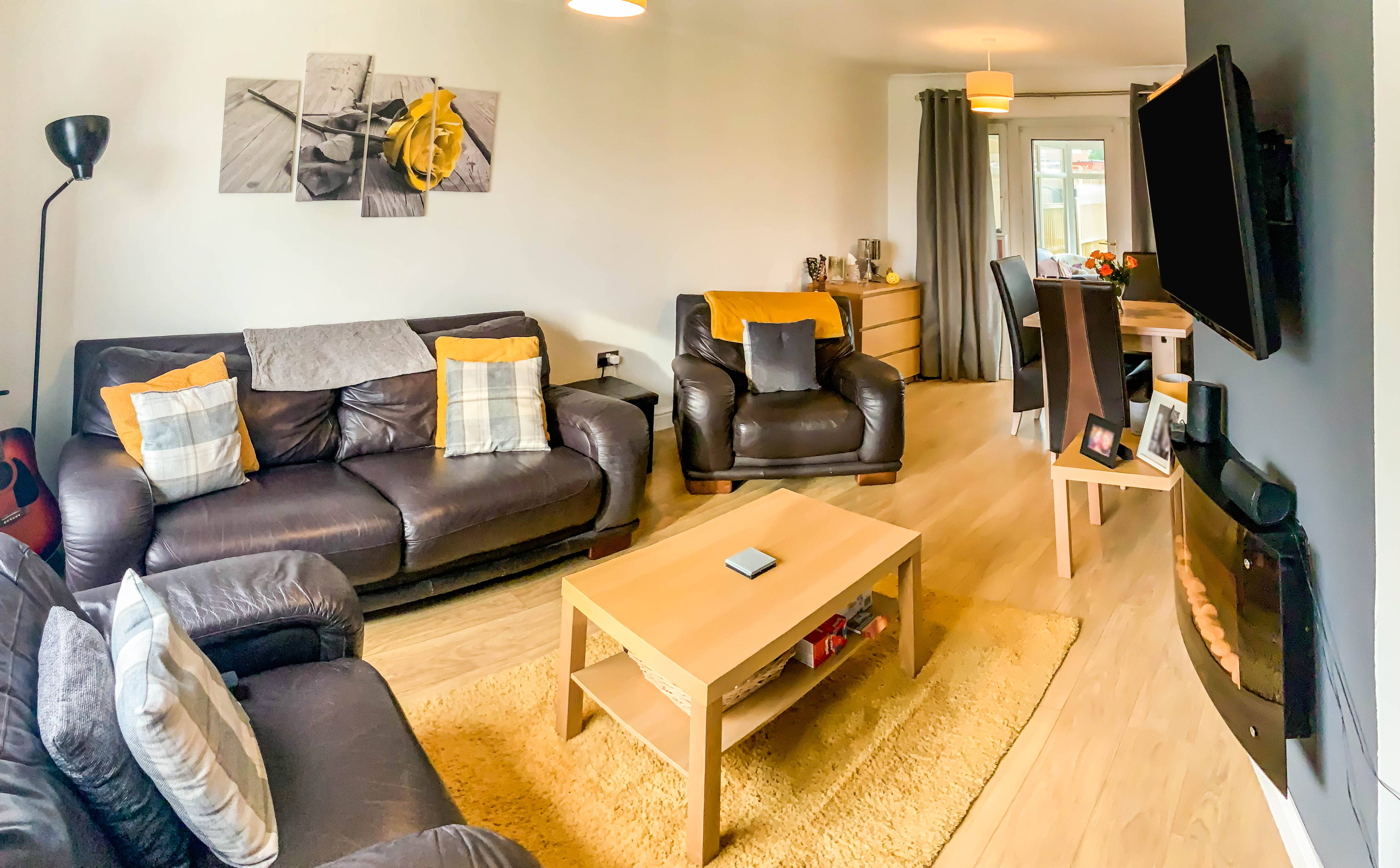 Lounge/Dining Room
