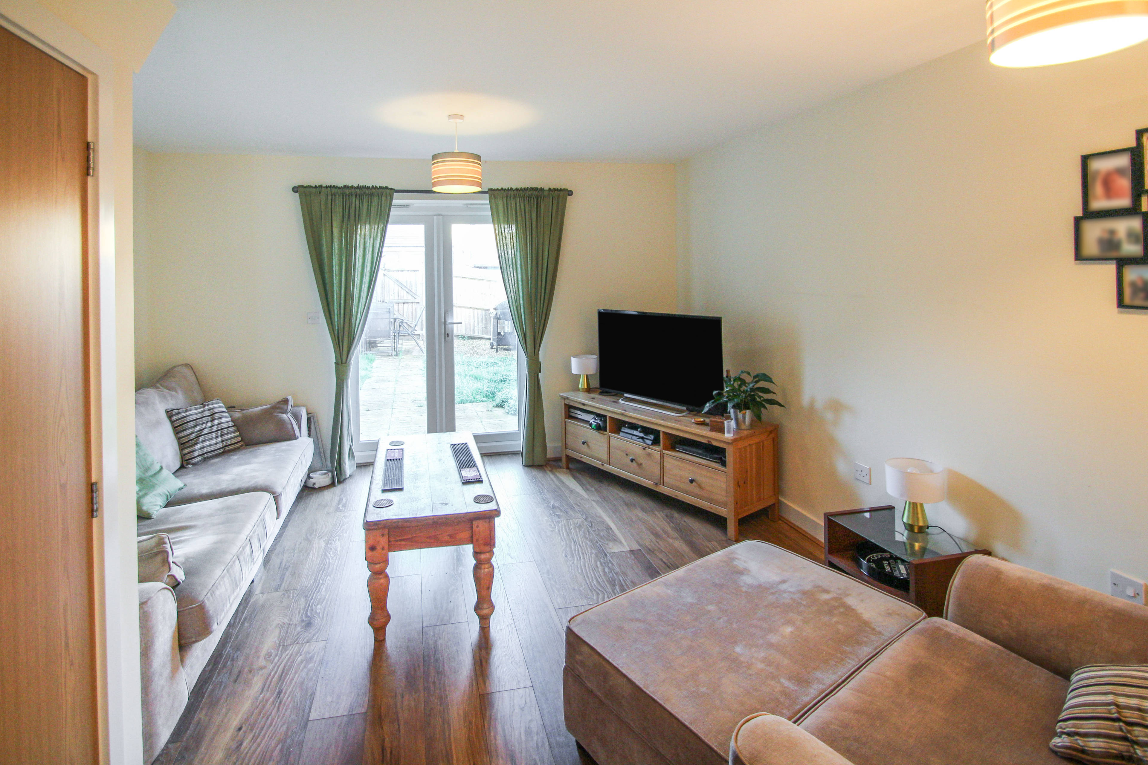 Lounge/Dining Room