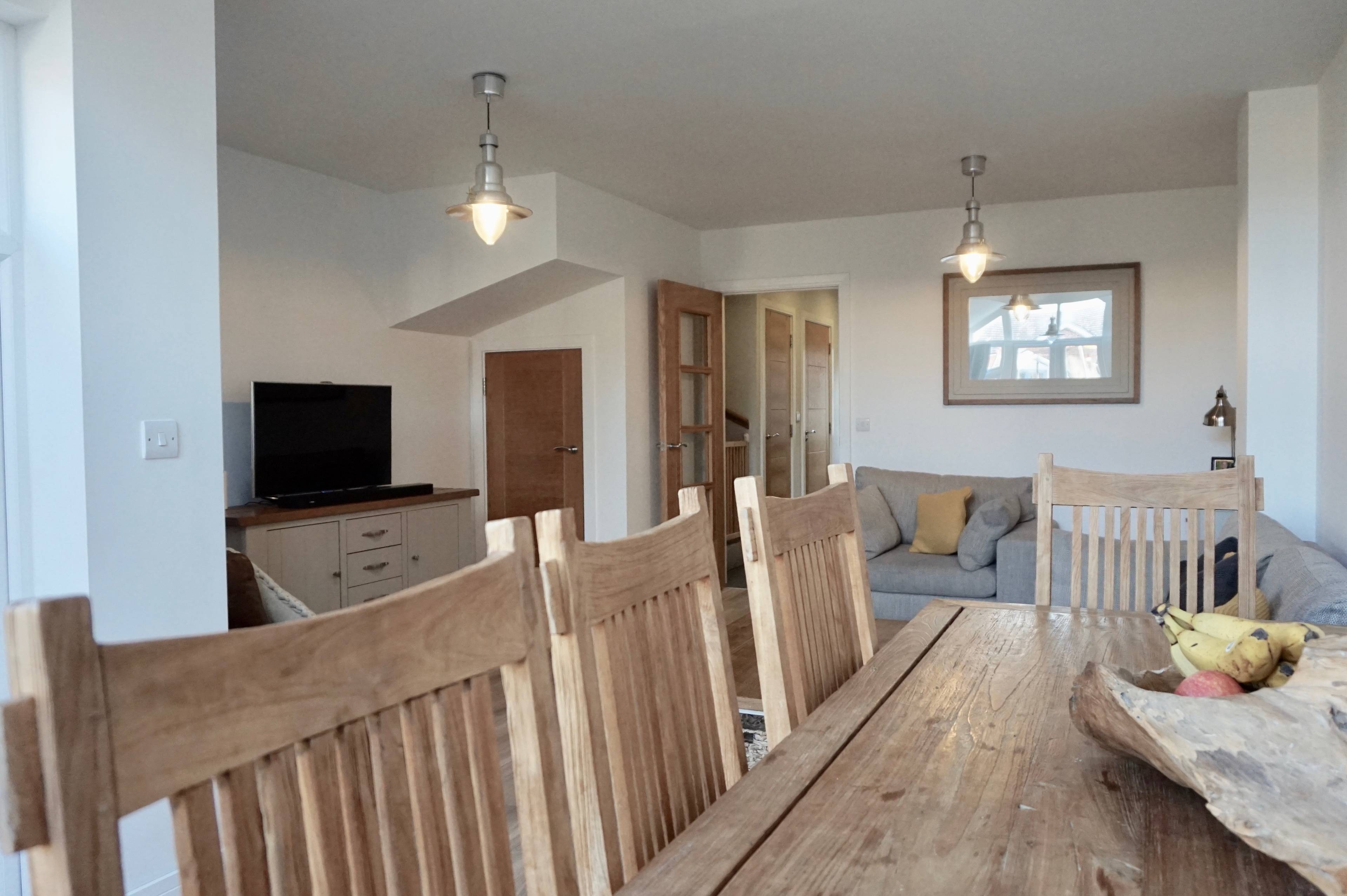 Lounge/Dining Room