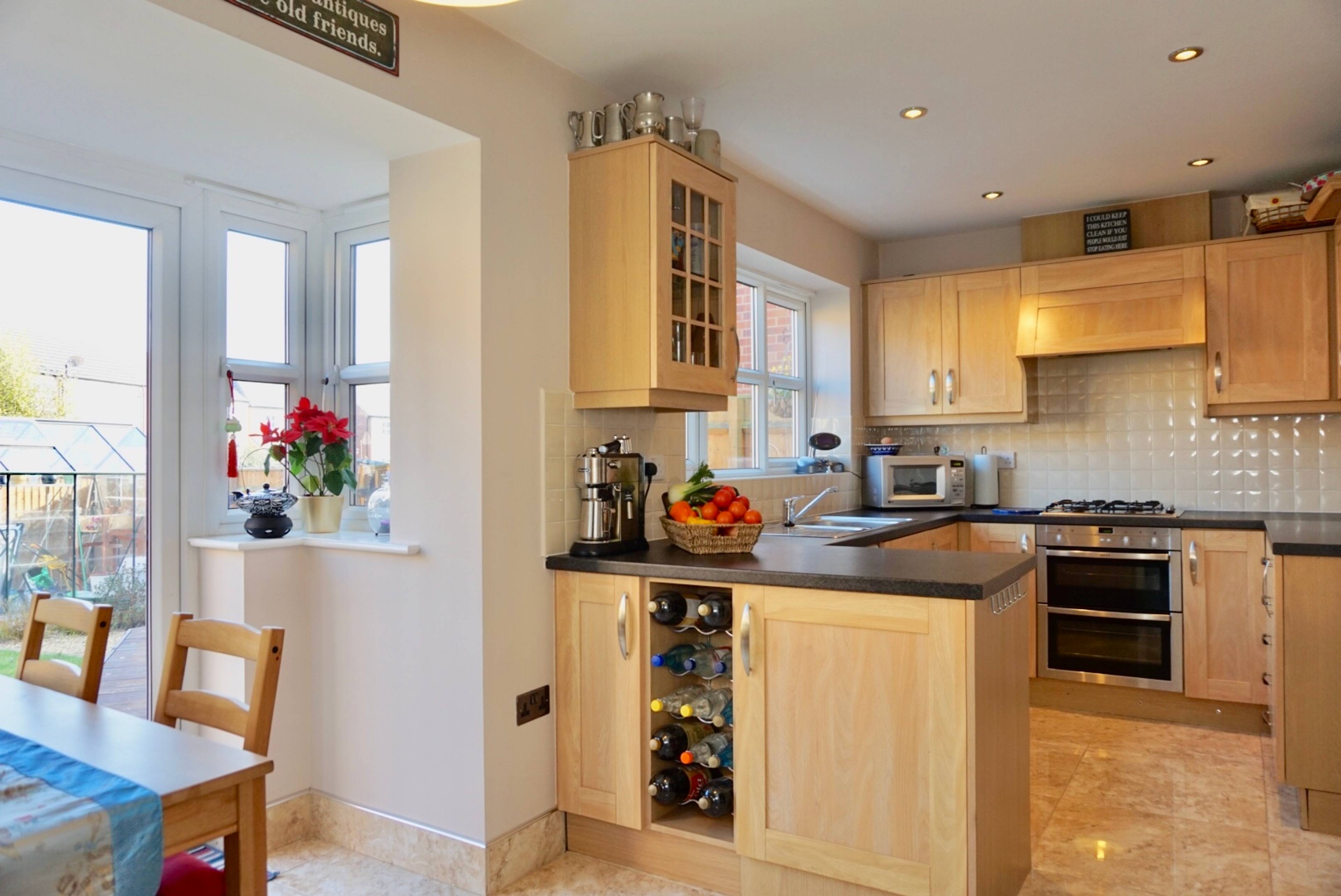 Kitchen/Breakfast