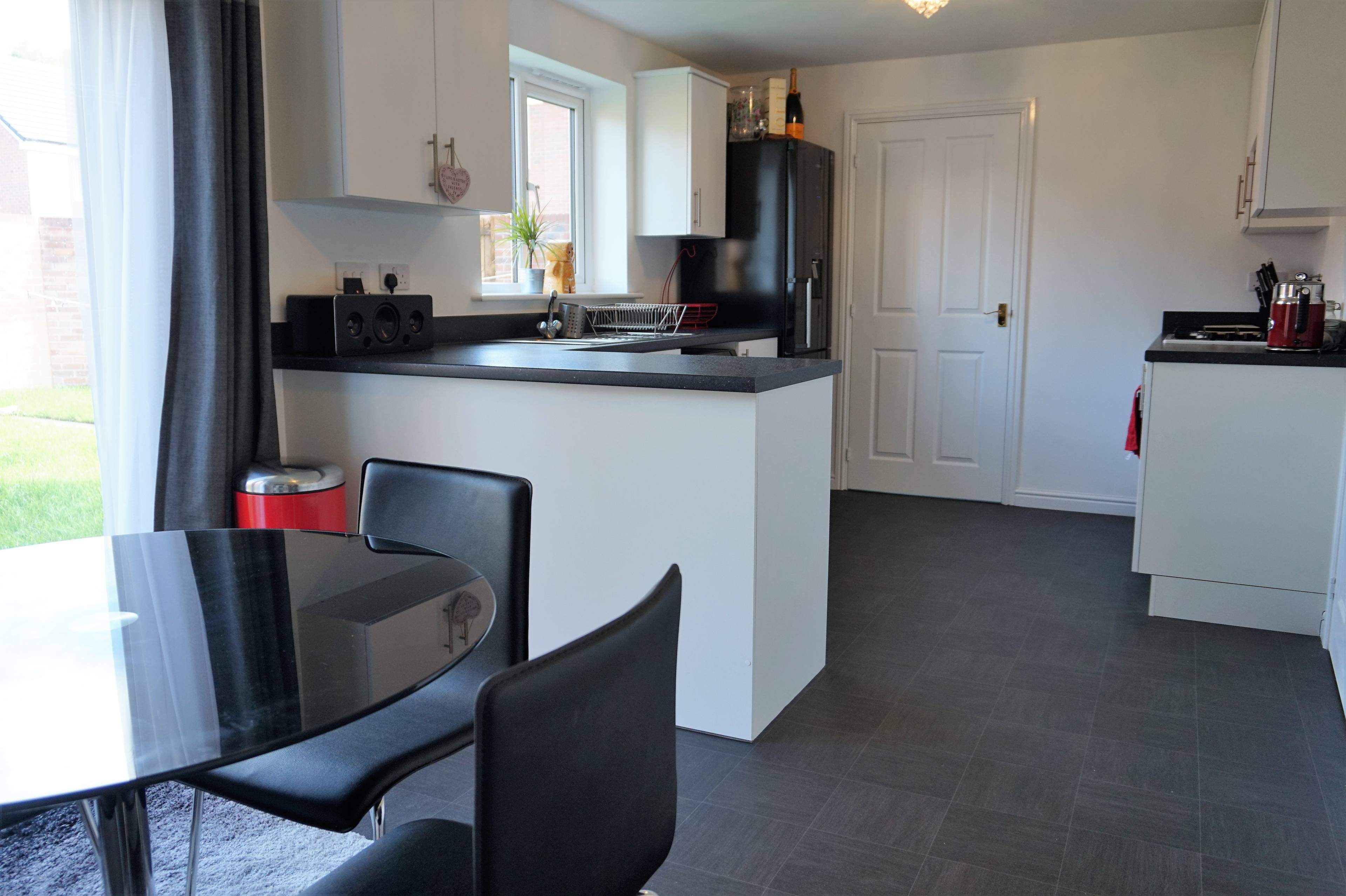 Kitchen / Breakfast