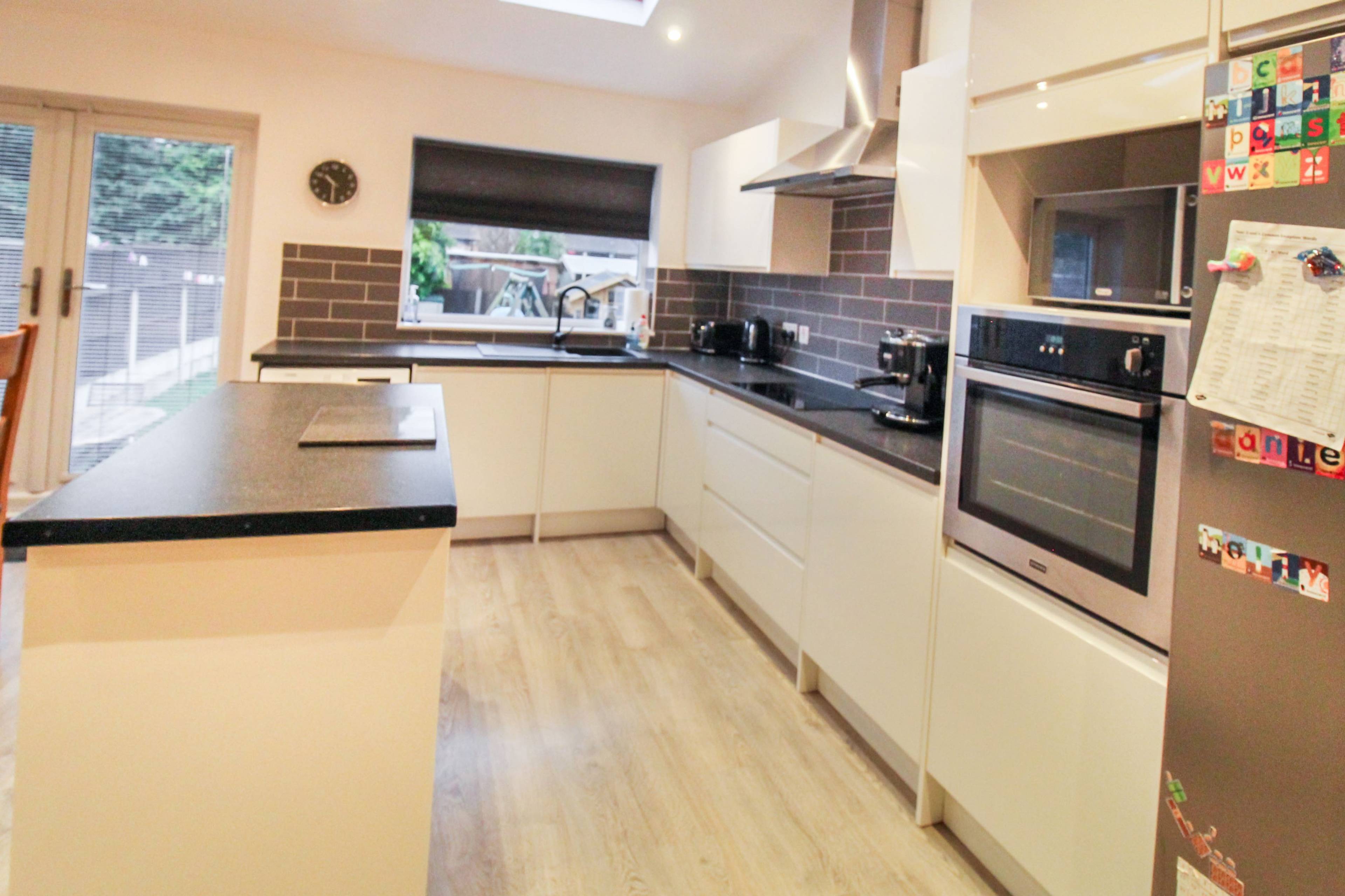 Kitchen/family Room