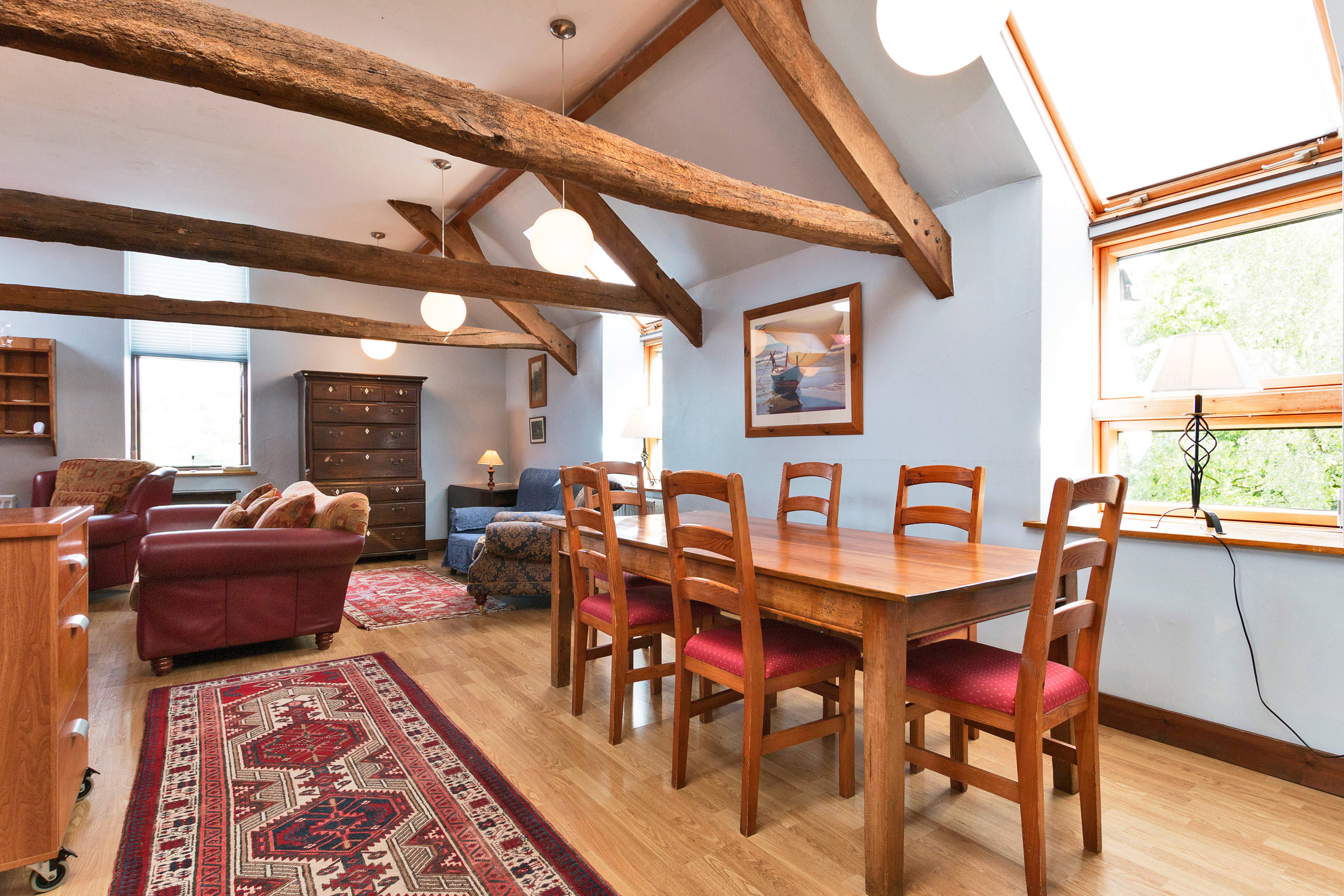 Lounge/Dining Room