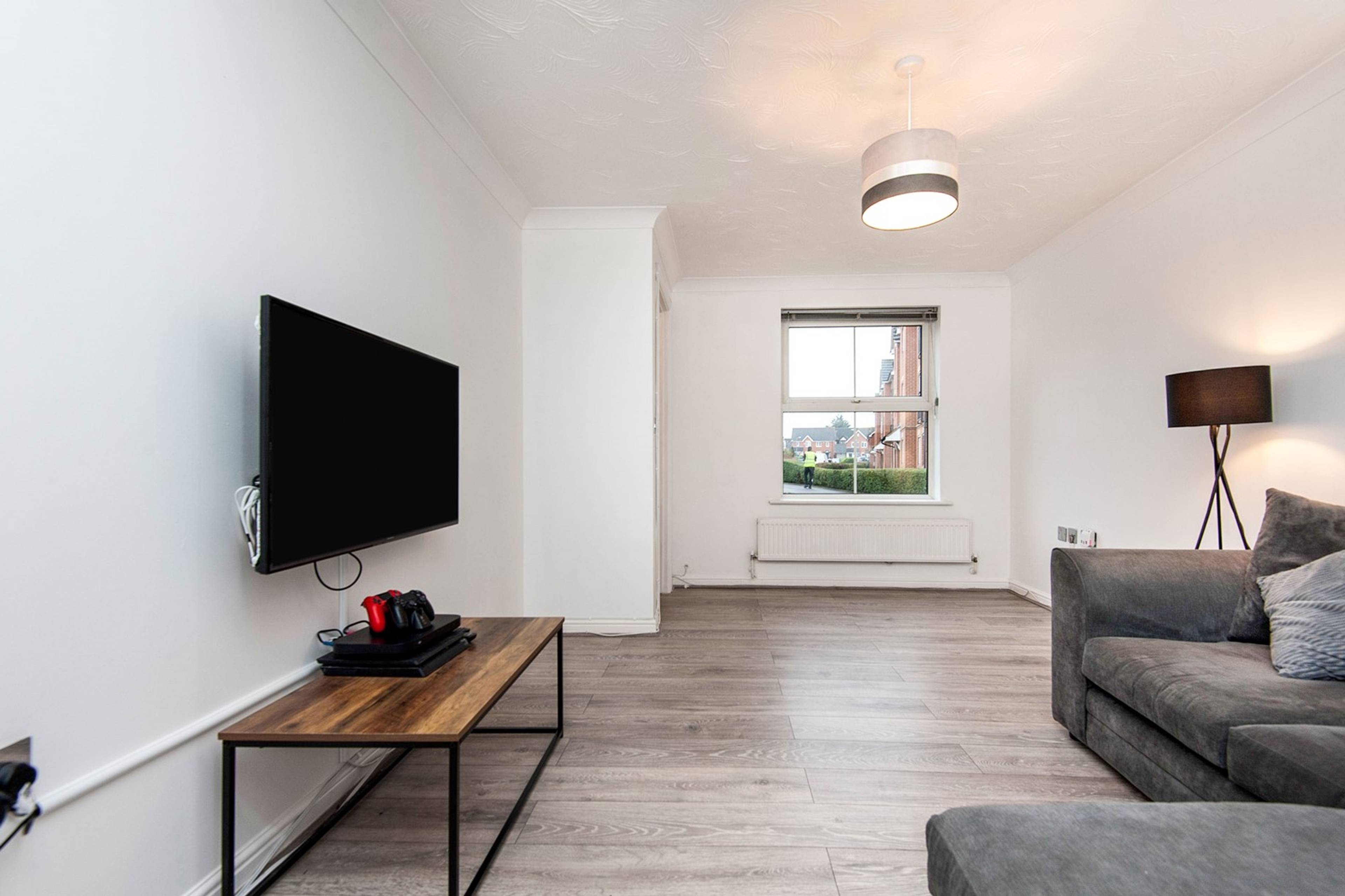 Lounge/Dining Room