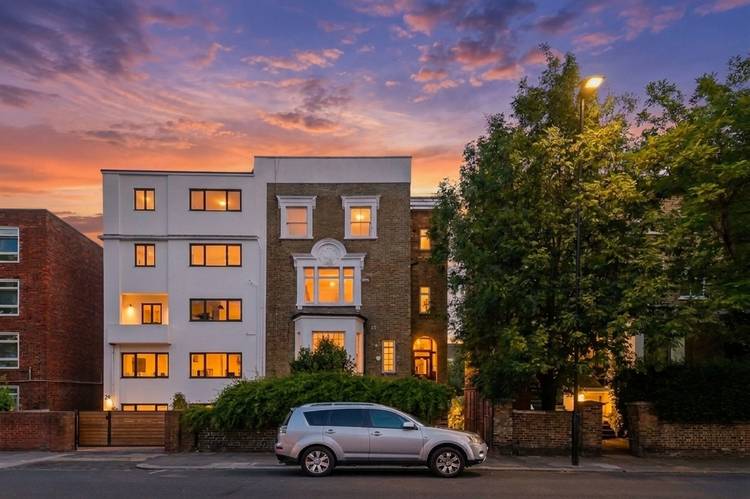 2 bedroom flat