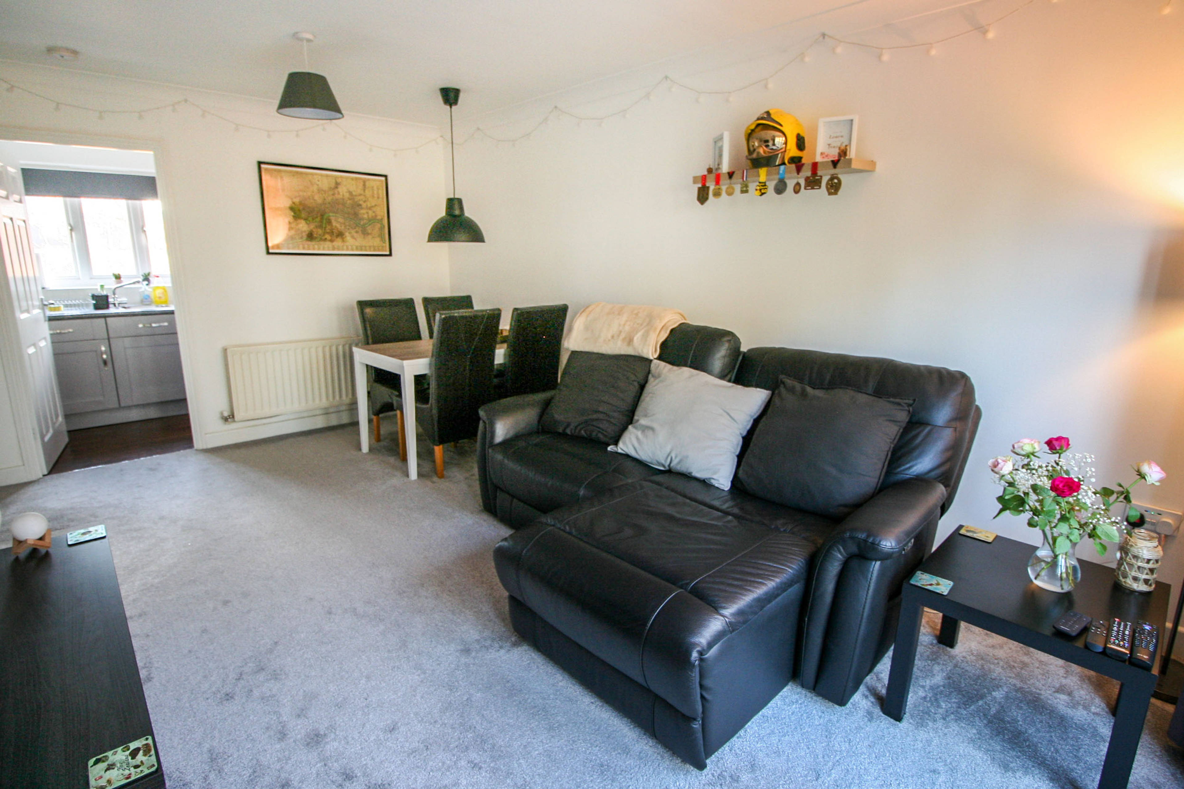 Lounge/Dining Room
