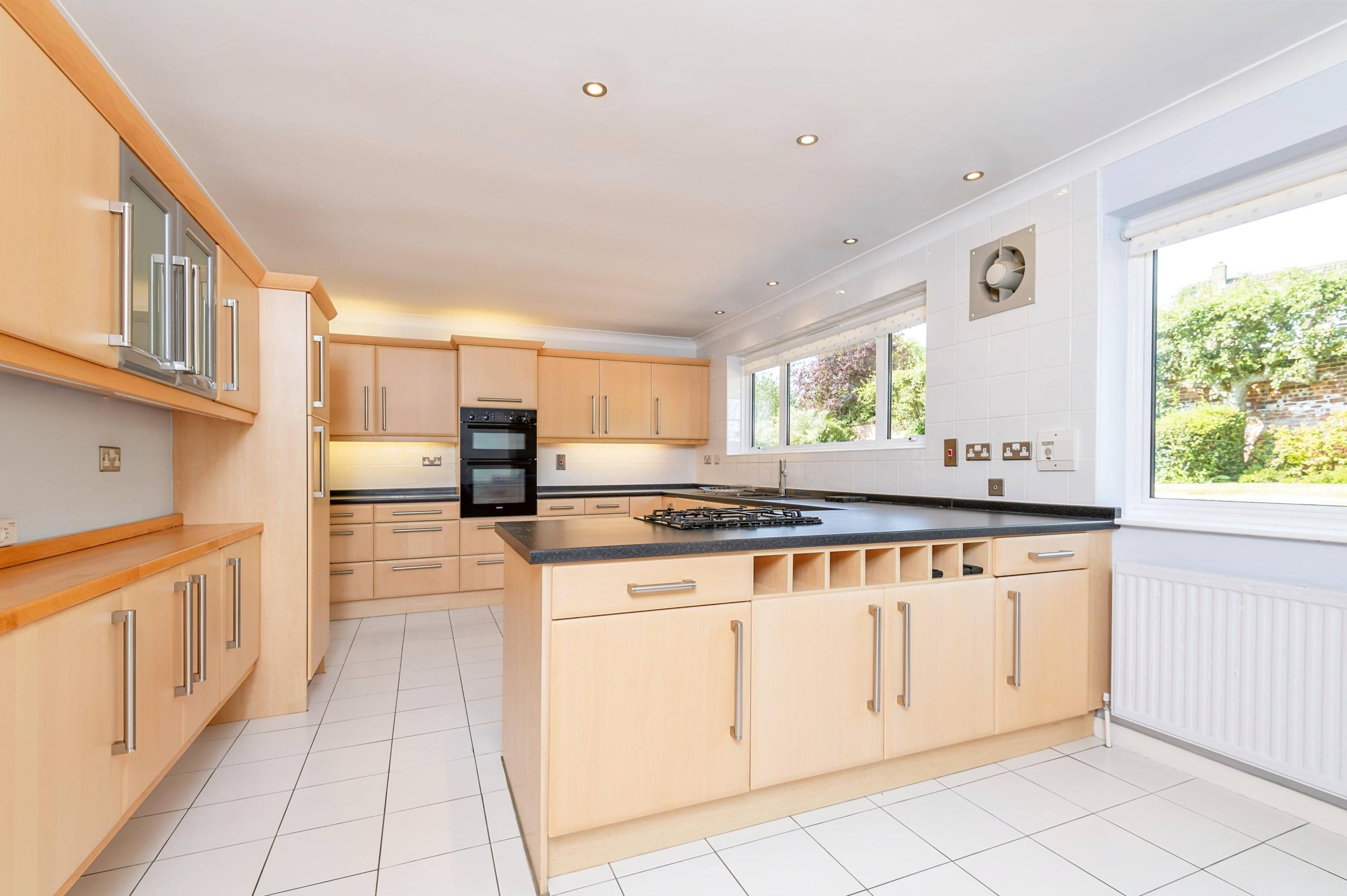 Kitchen/Breakfast