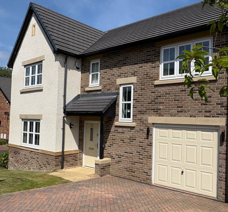 4 bedroom detached house