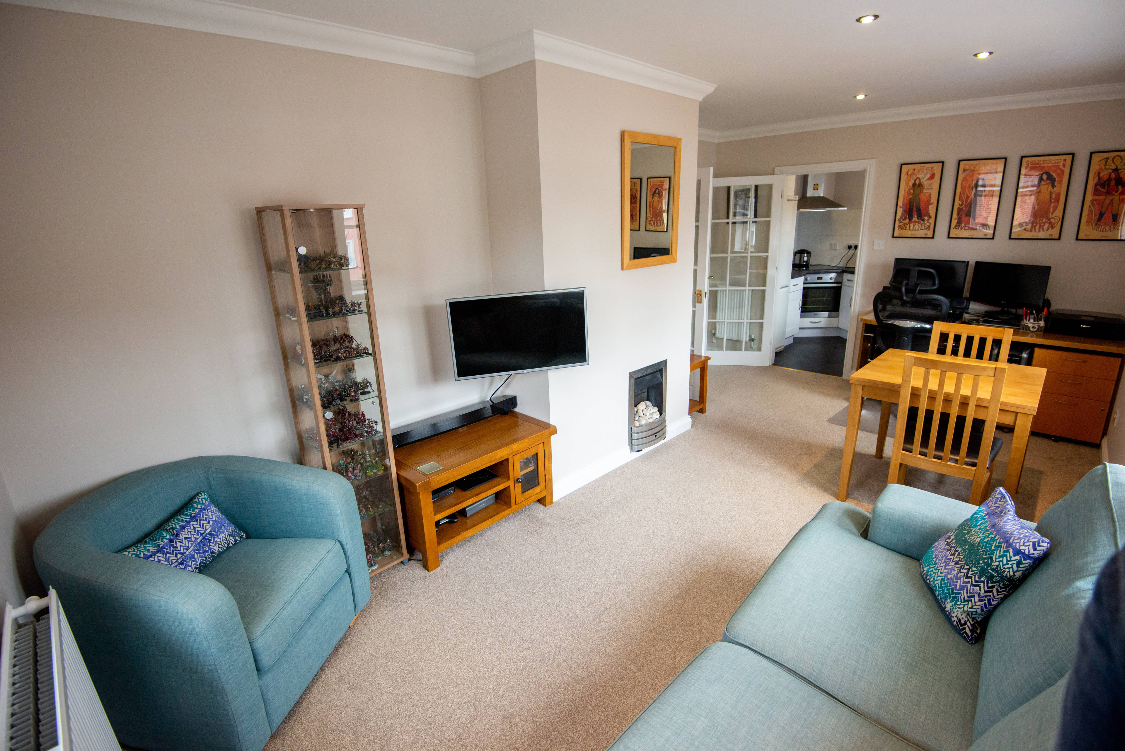 Lounge/Dining Room