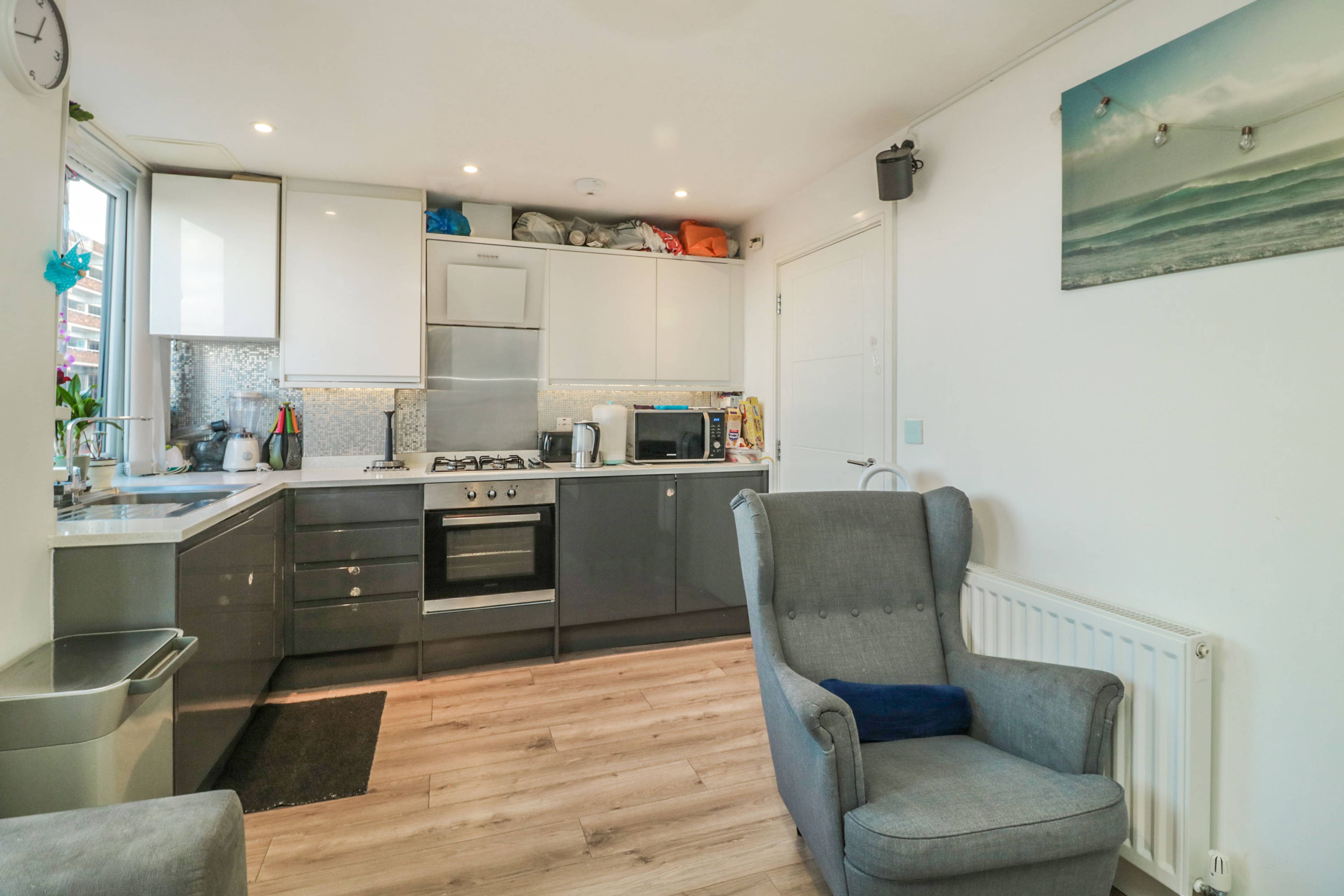 Lounge / Kitchen