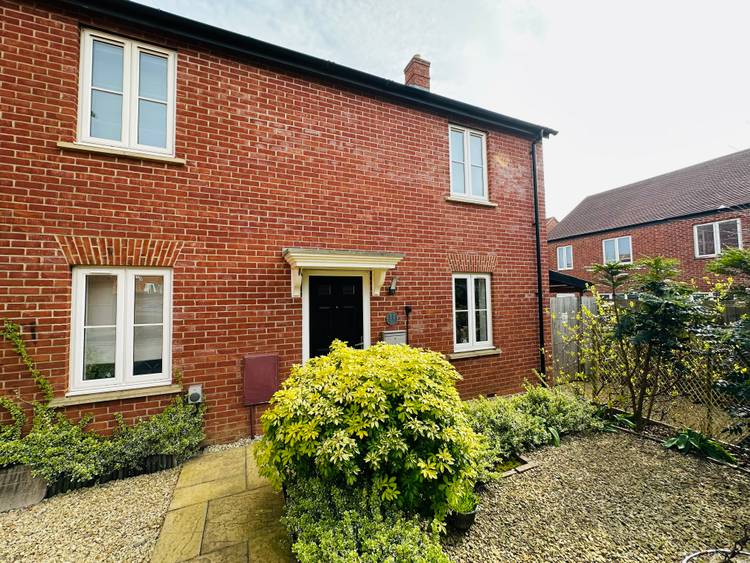 3 bedroom semi-detached house