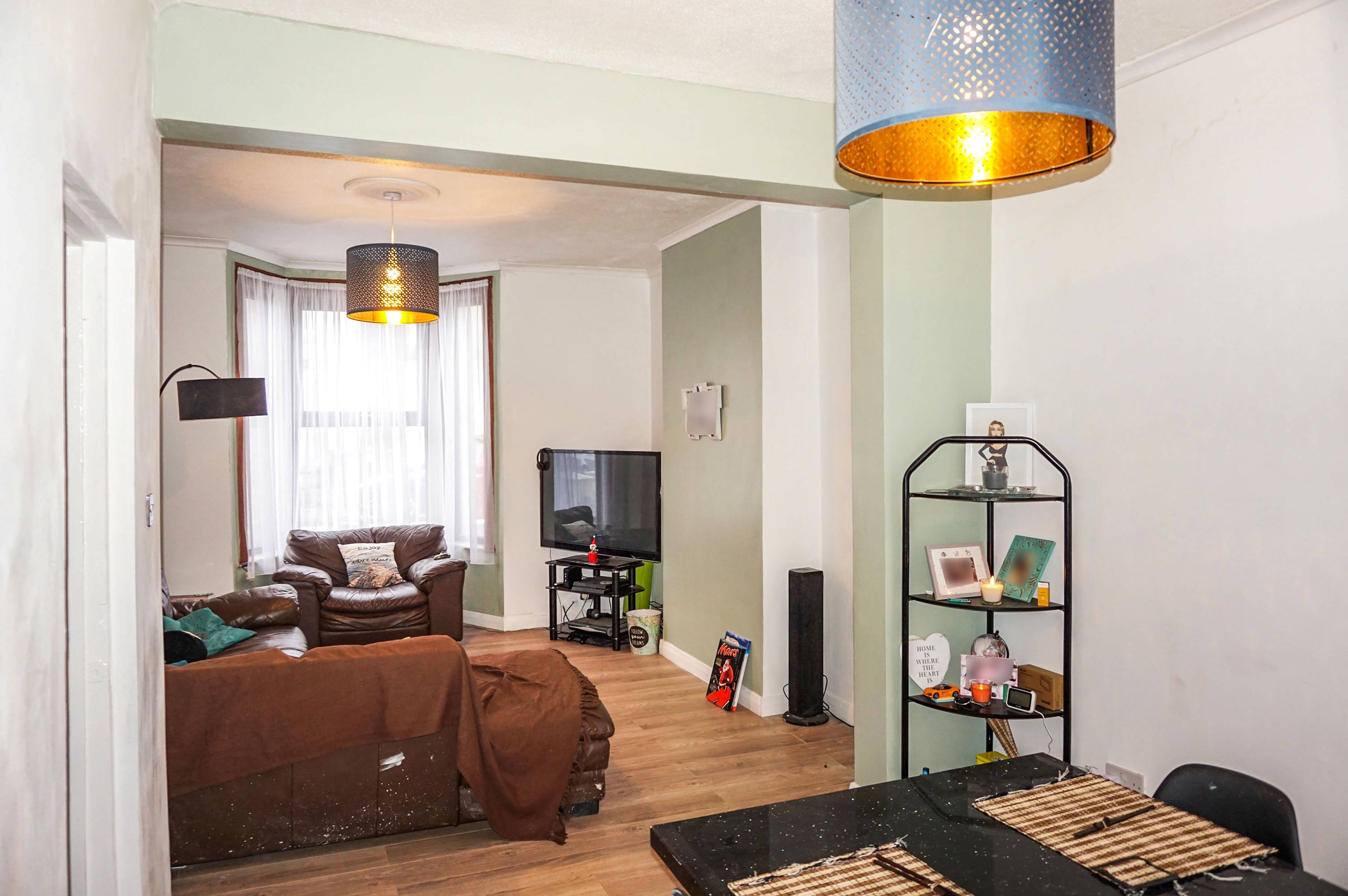 Lounge/Dining Room