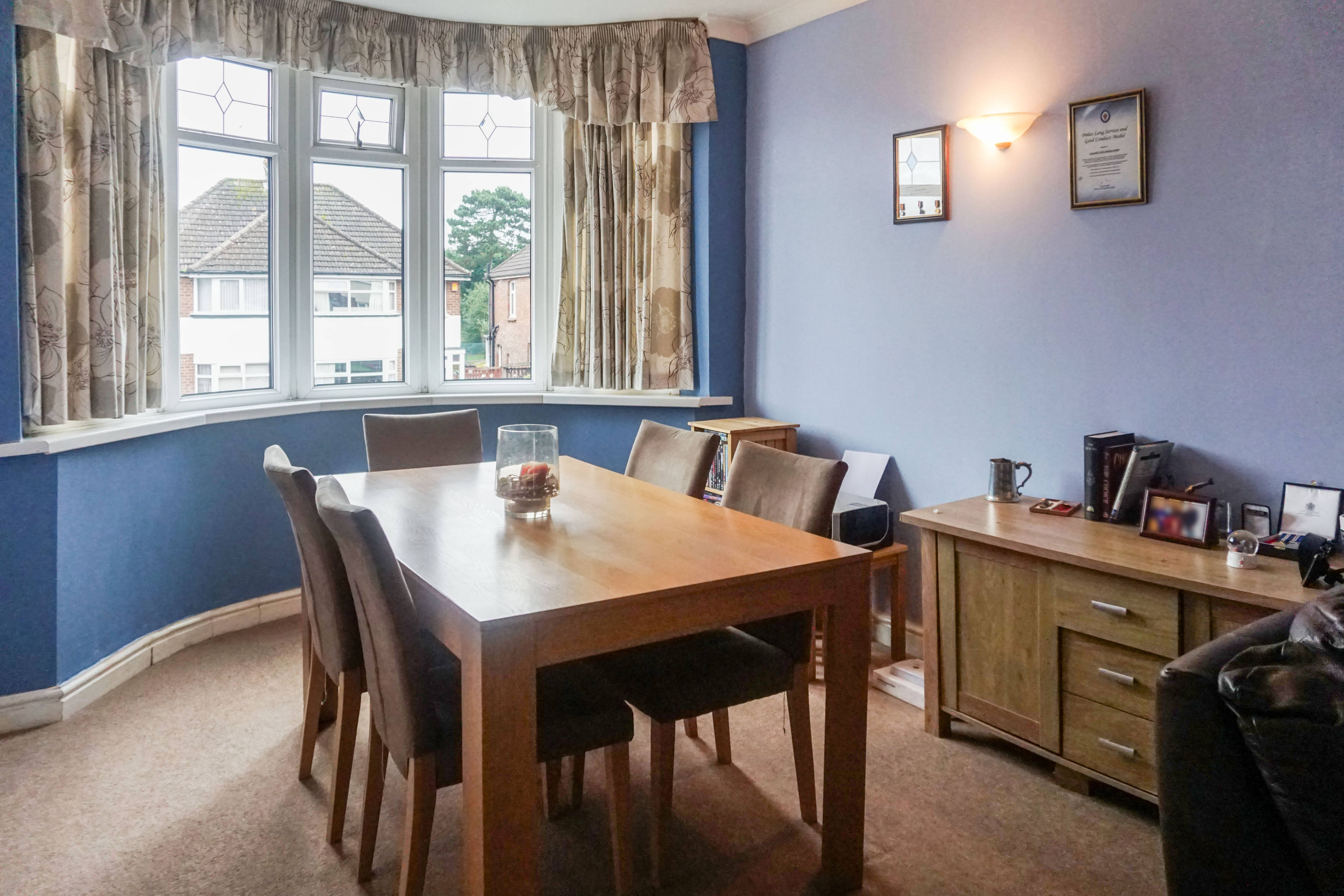 Lounge/Dining Room