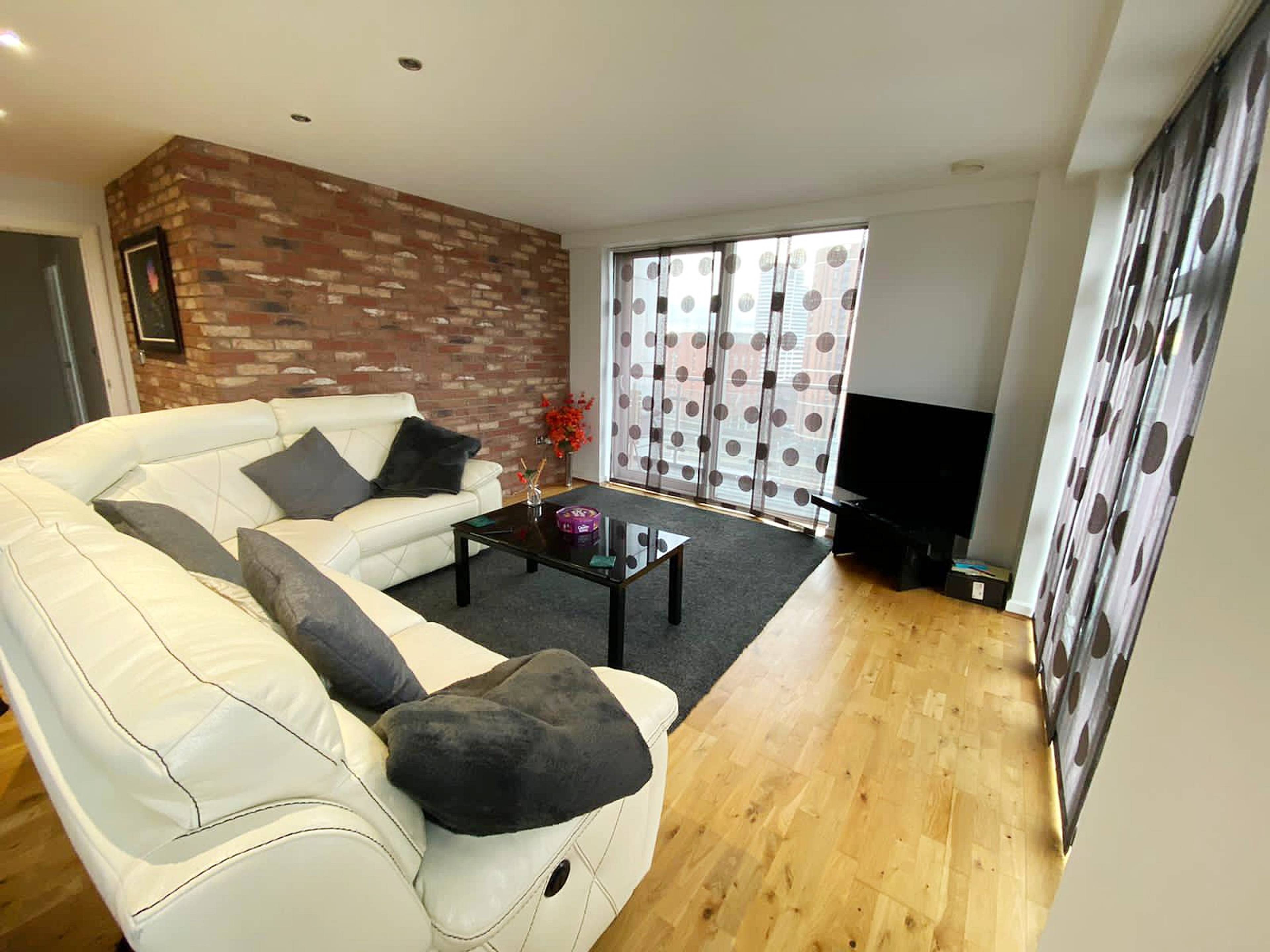 Apartment Living Rm