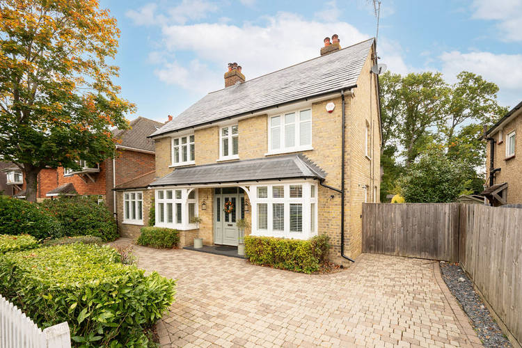 4 bedroom detached house
