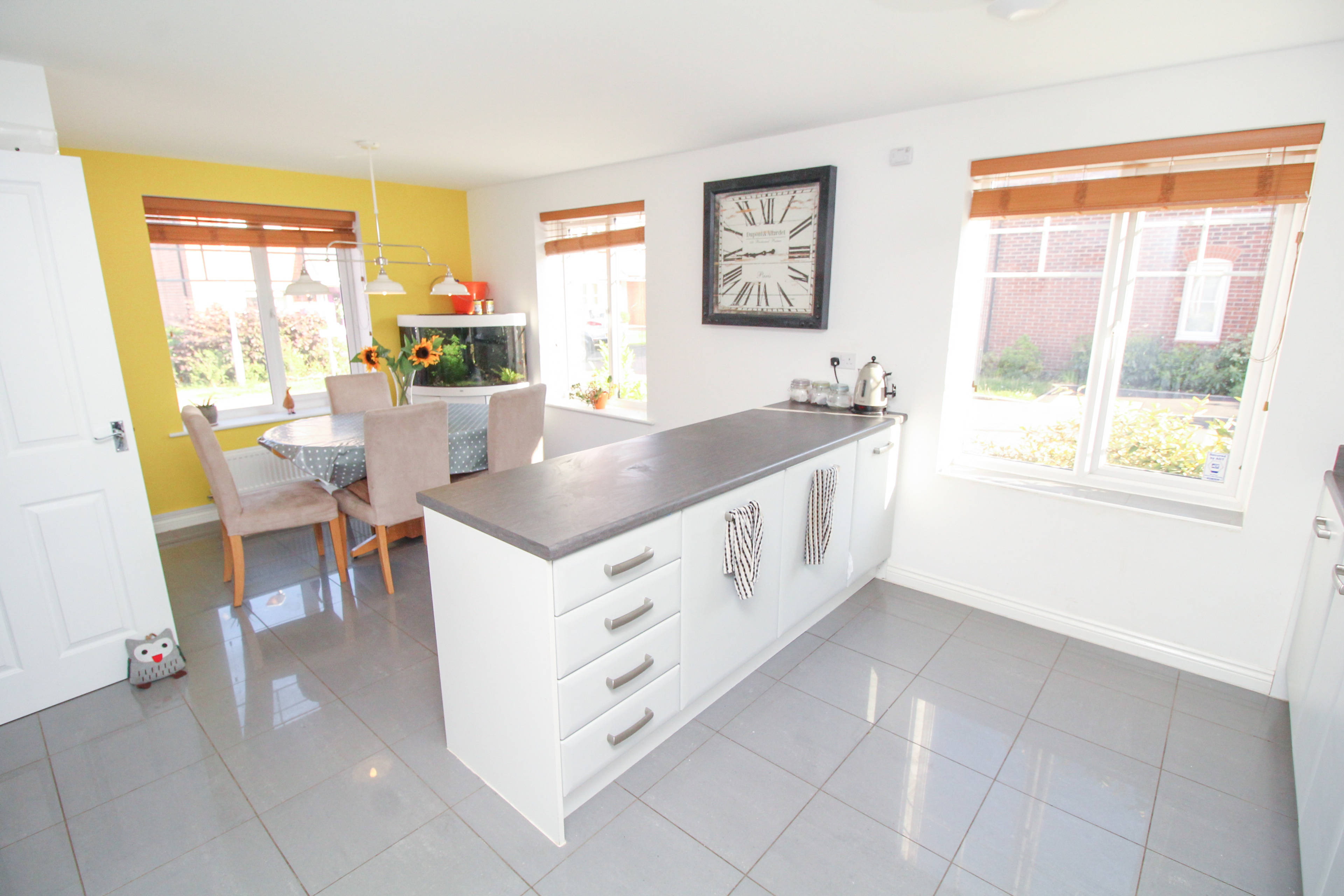 Kitchen/Dining Room