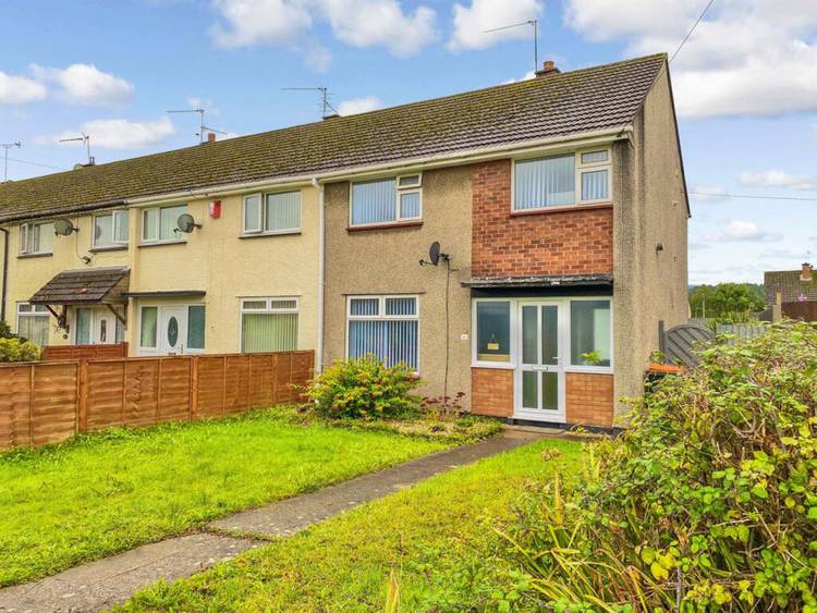 3 bedroom end of terrace house