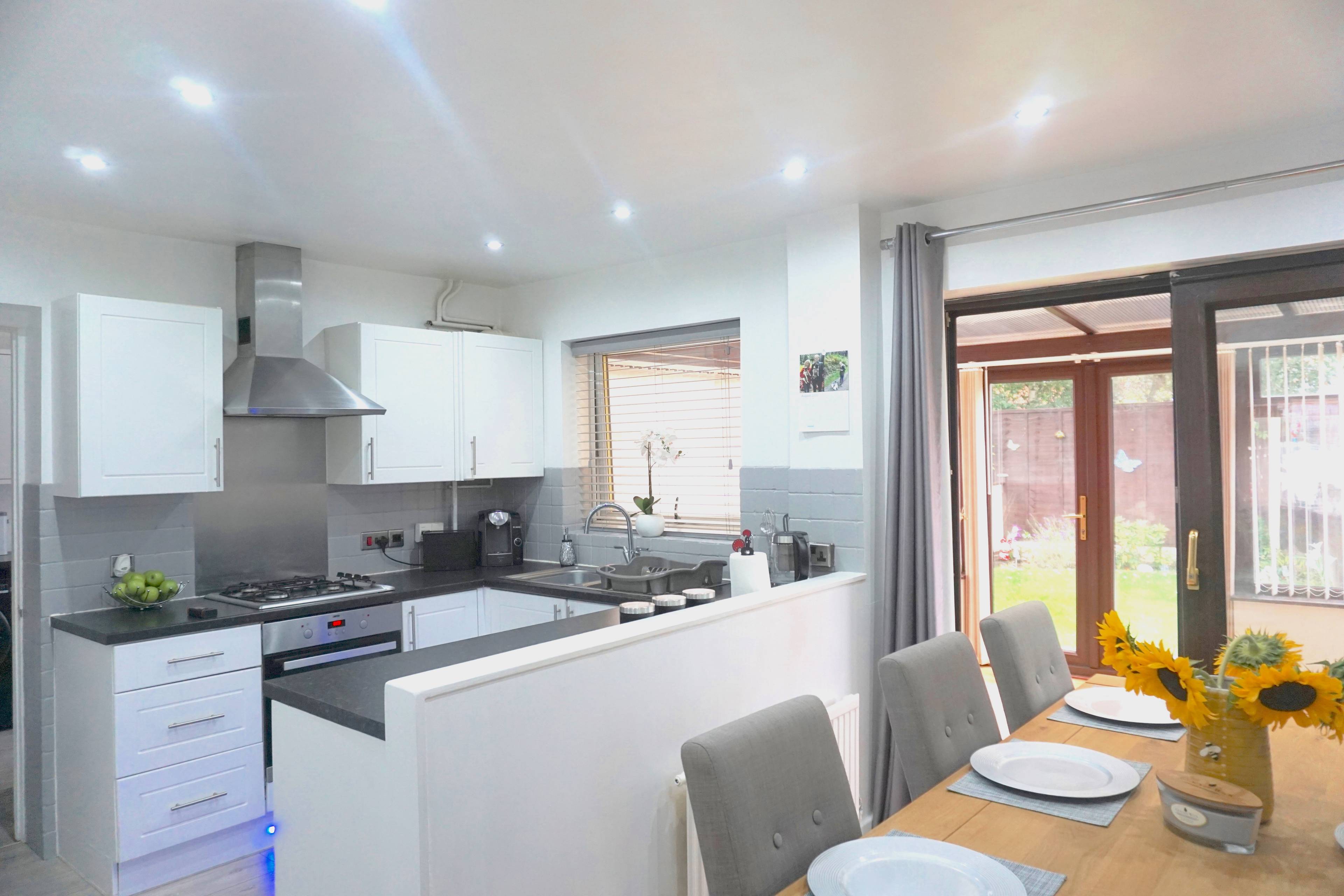Kitchen/Dining Room