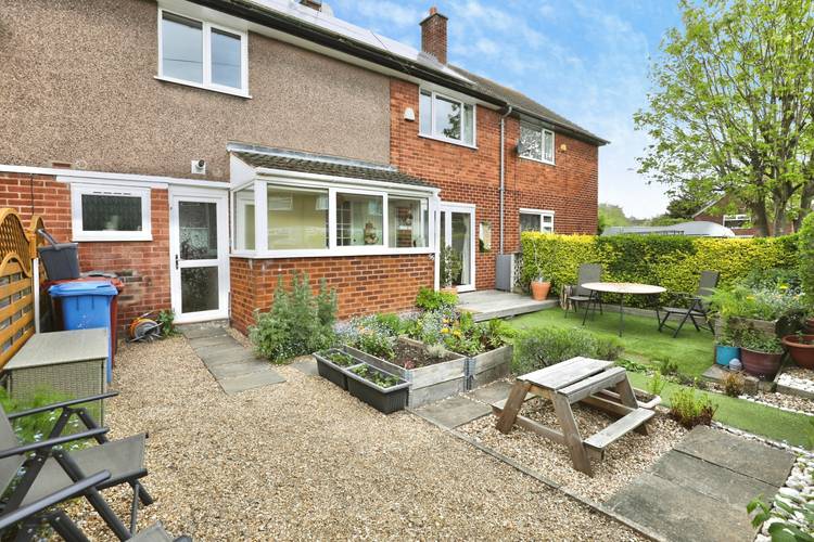4 bedroom terraced house