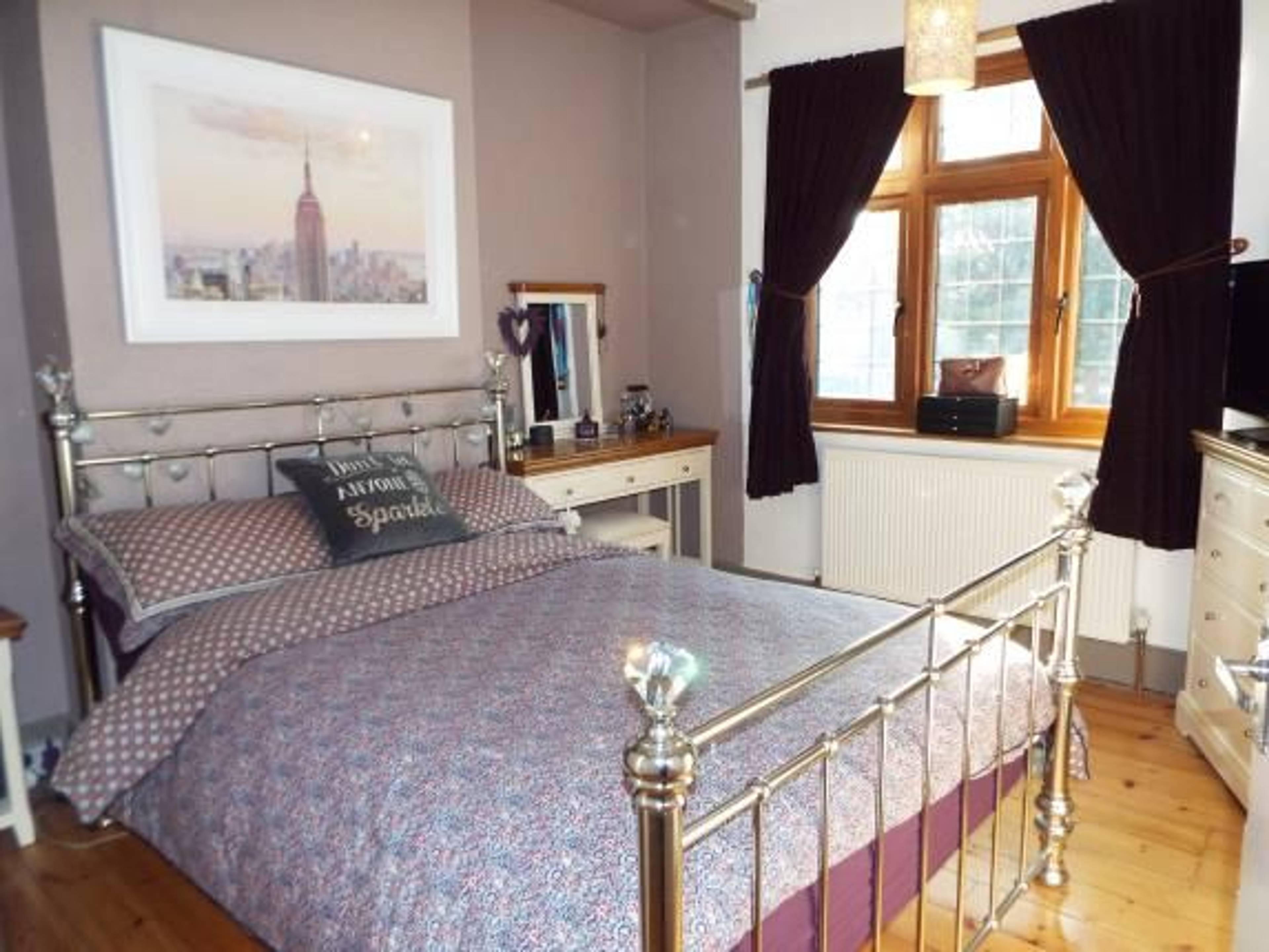 Dressing Room/ Bed 2