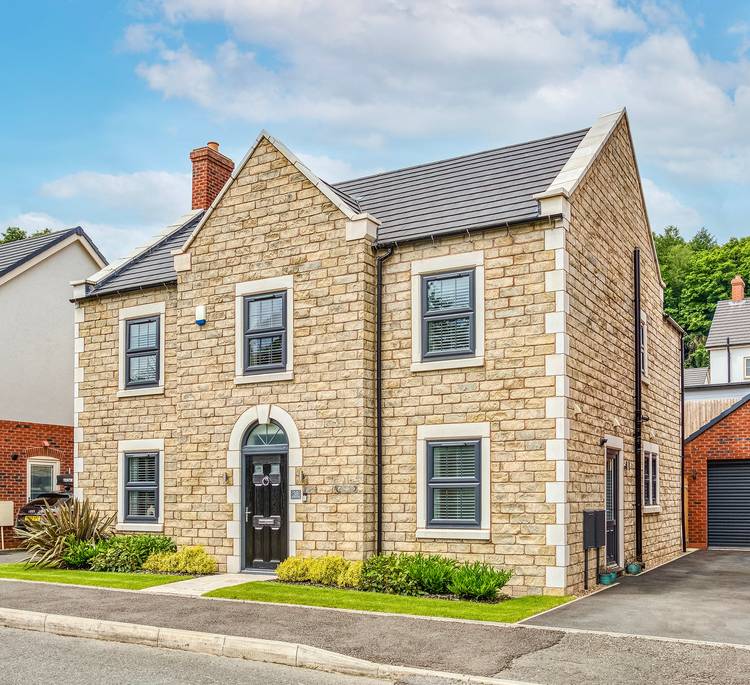 4 bedroom detached house