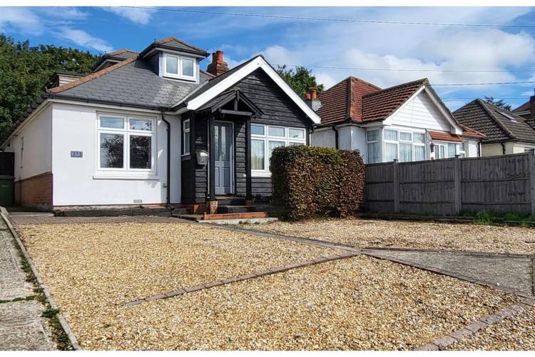 4 bedroom detached bungalow