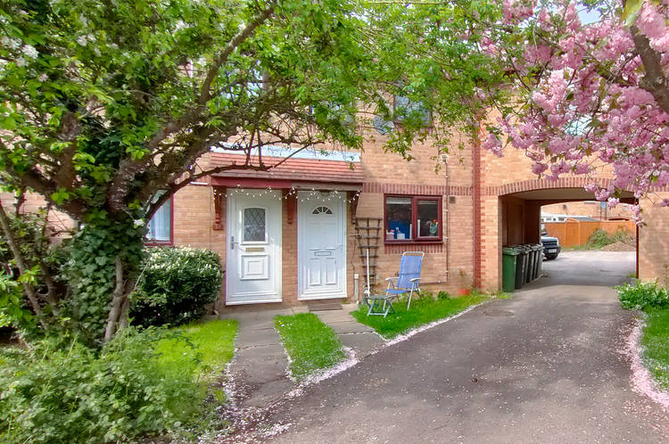 2 bedroom terraced house