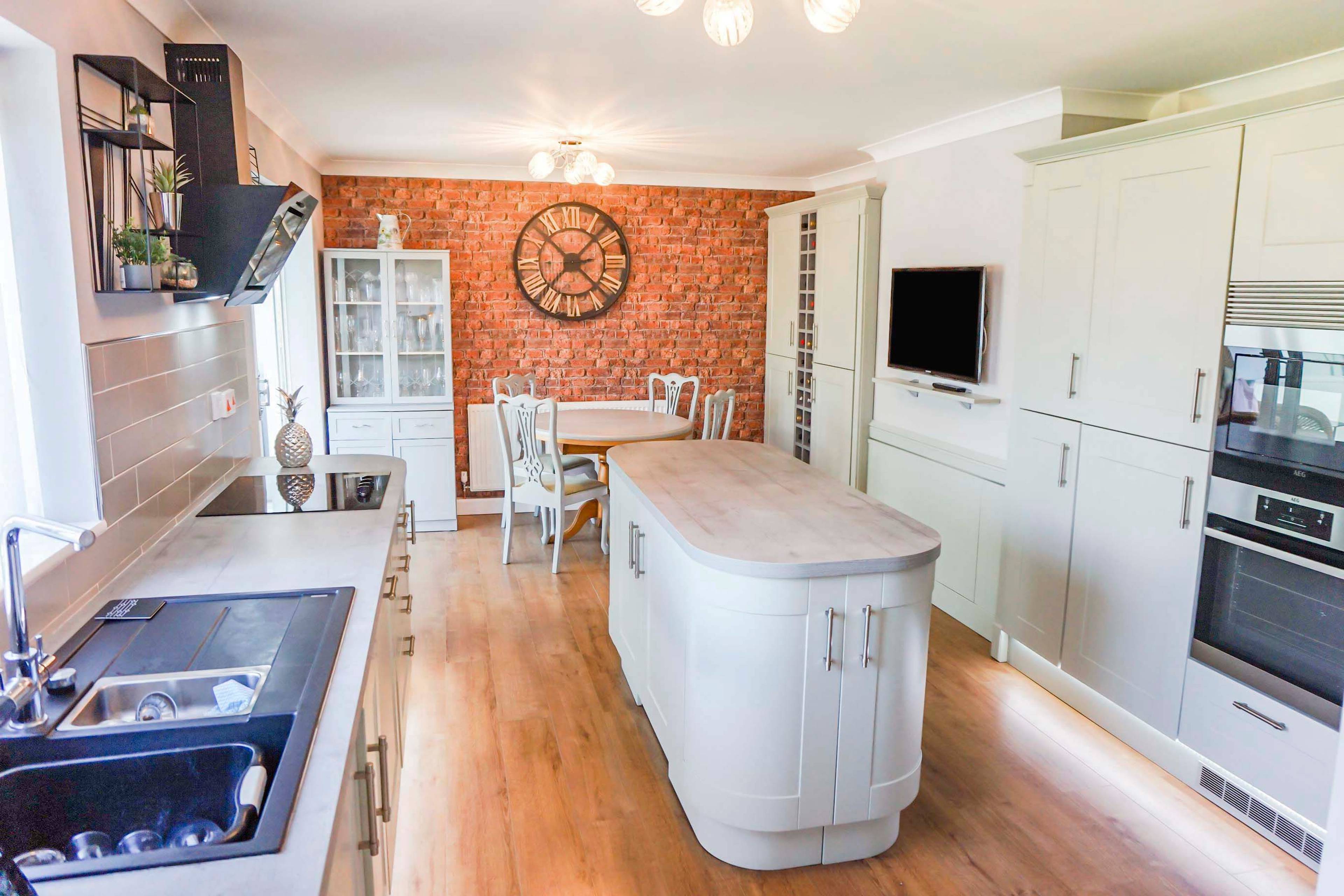Kitchen/Dining Room
