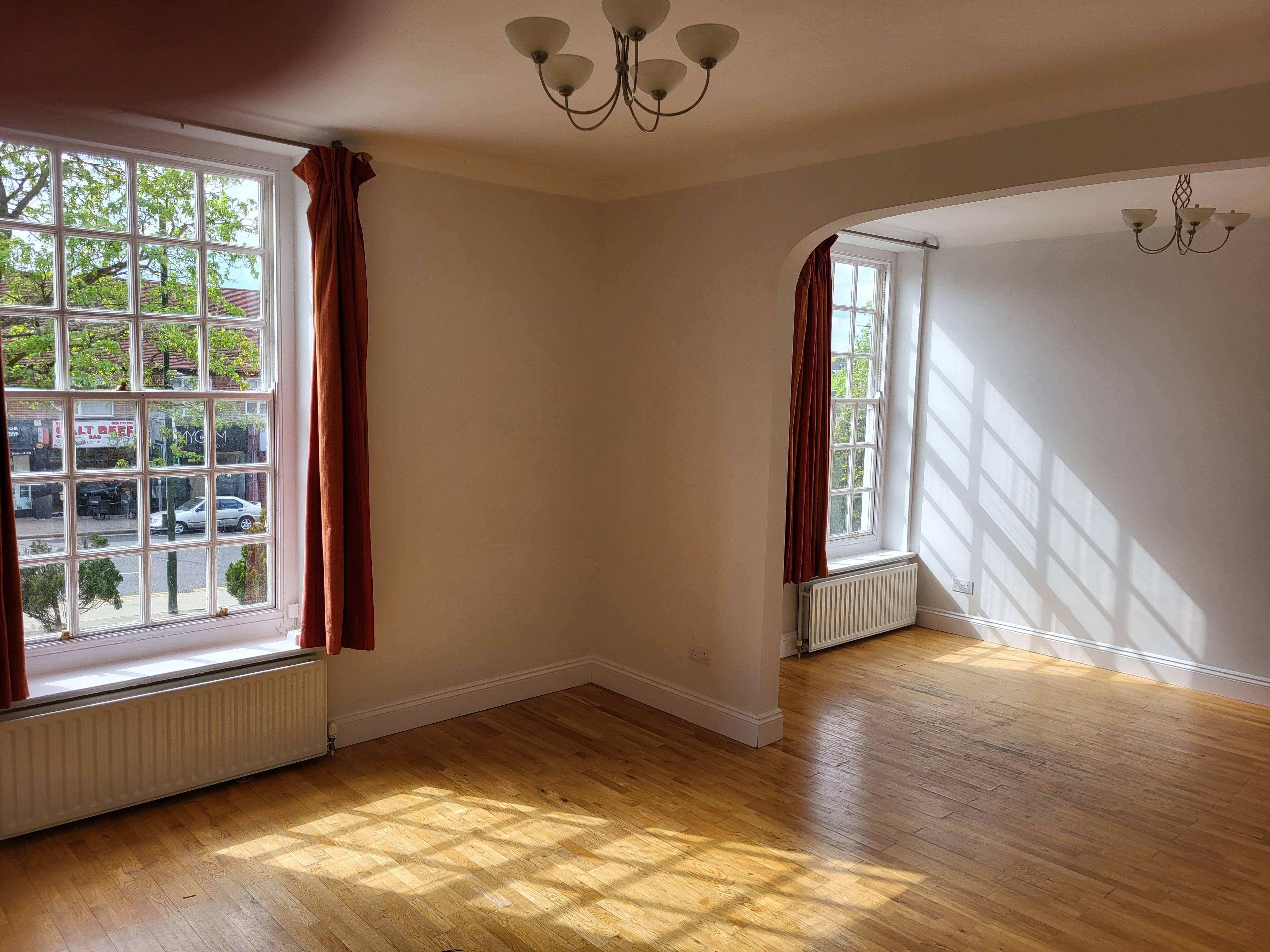 Lounge/Dining Room