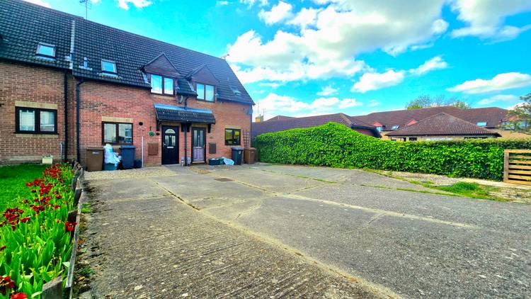 2 bedroom terraced house
