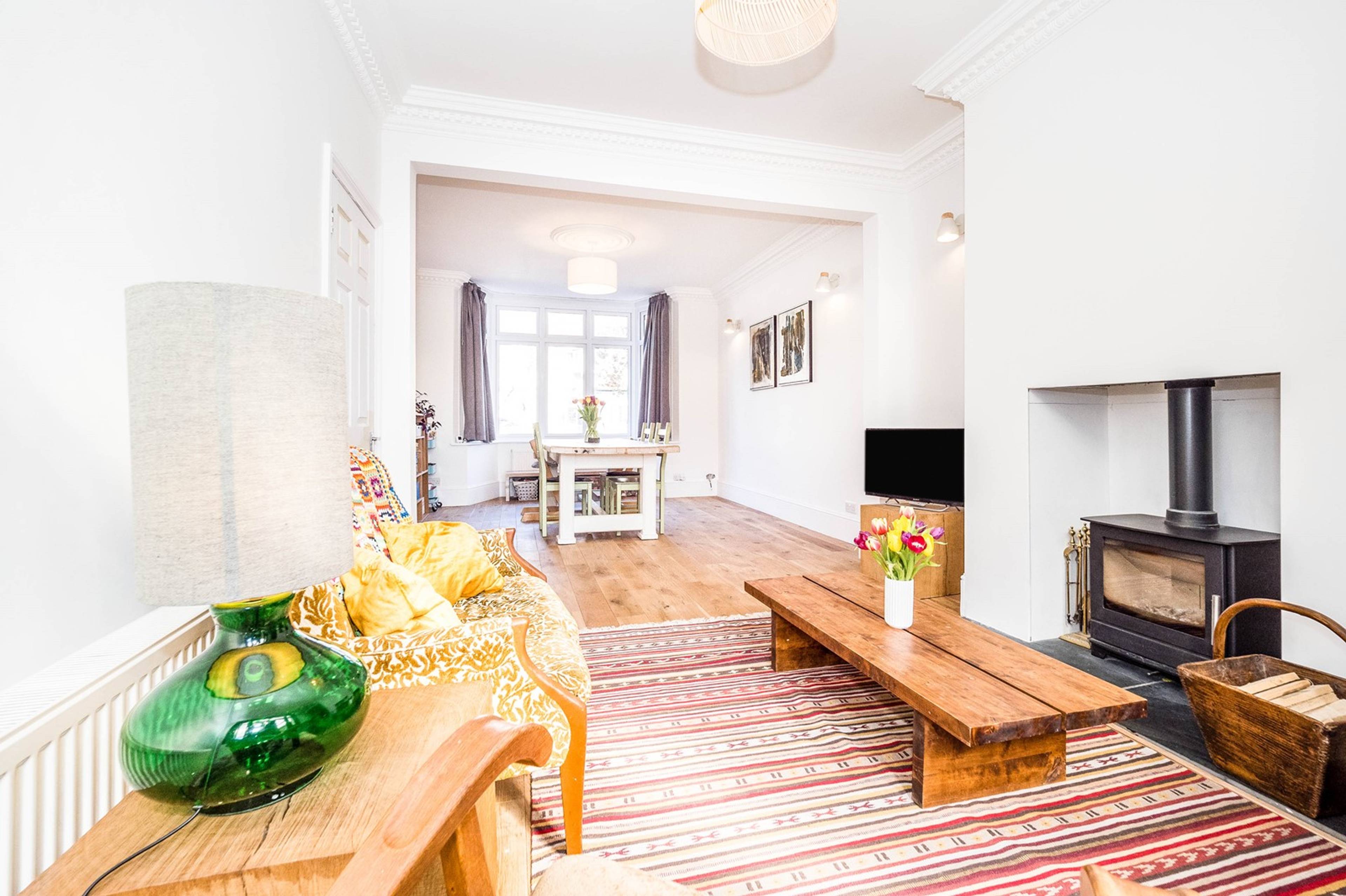 Lounge/Dining Room