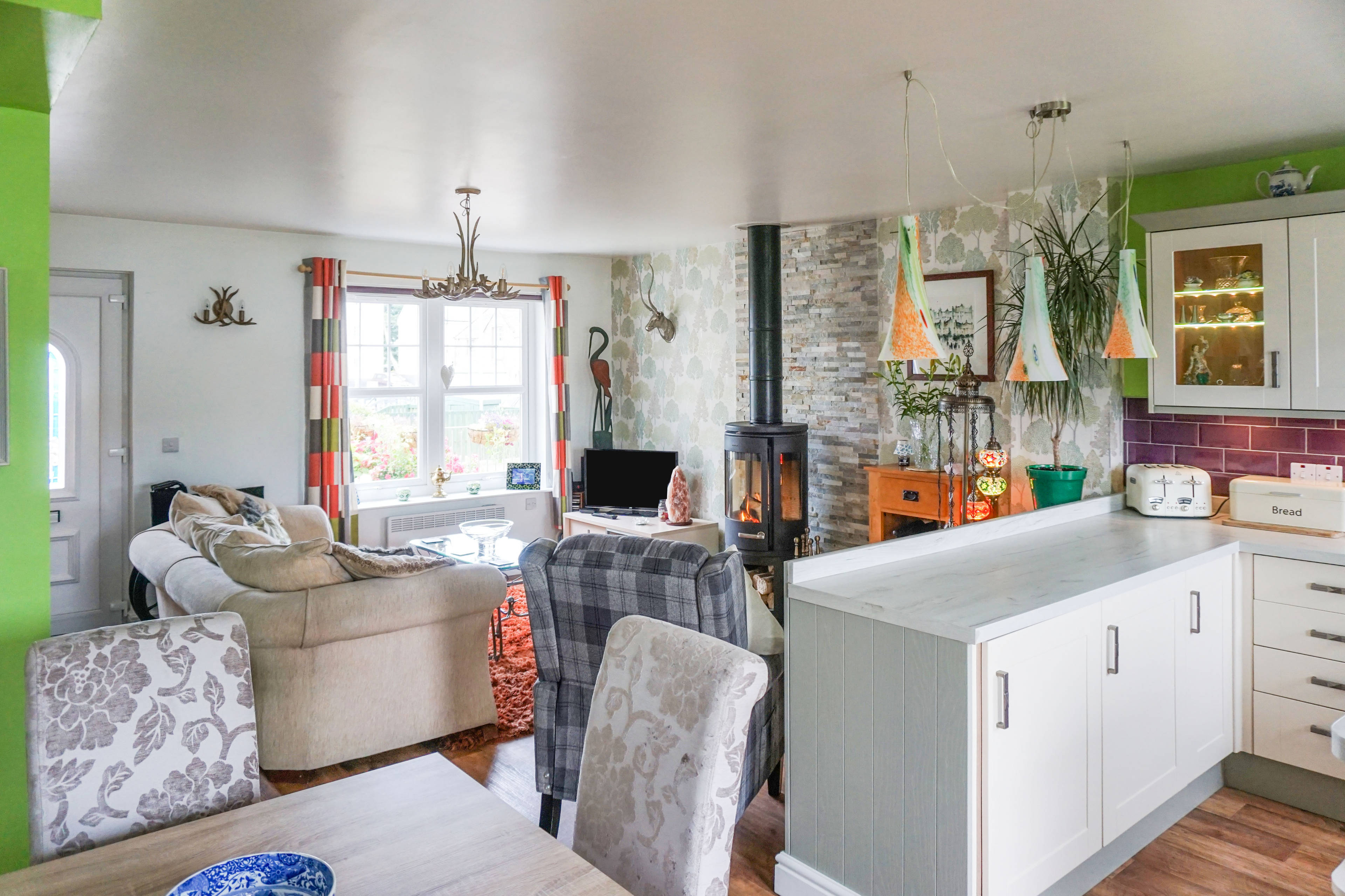 Lounge / Kitchen