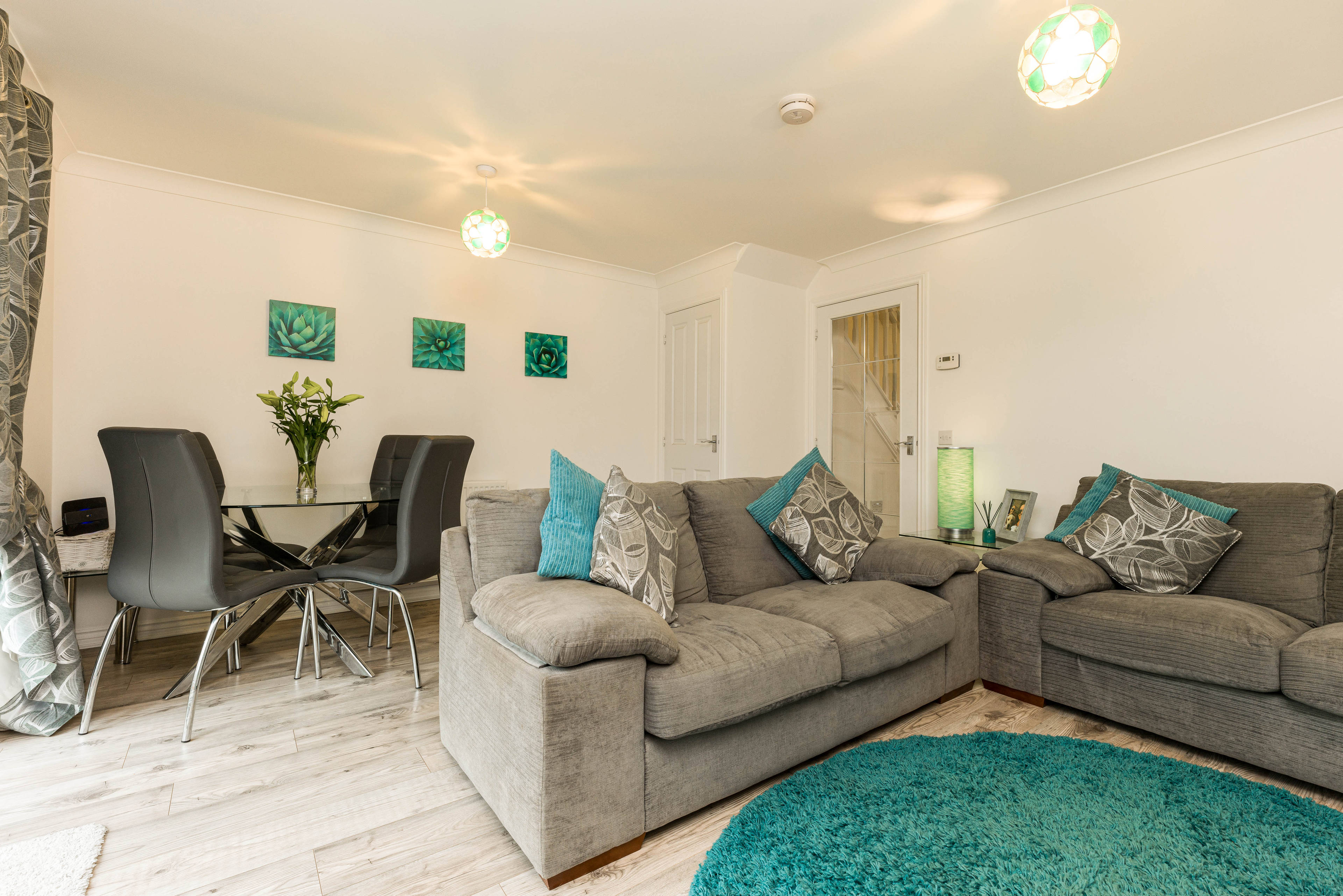 Lounge/Dining Room