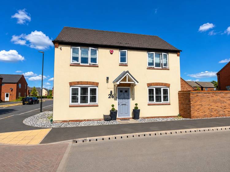 3 bedroom detached house